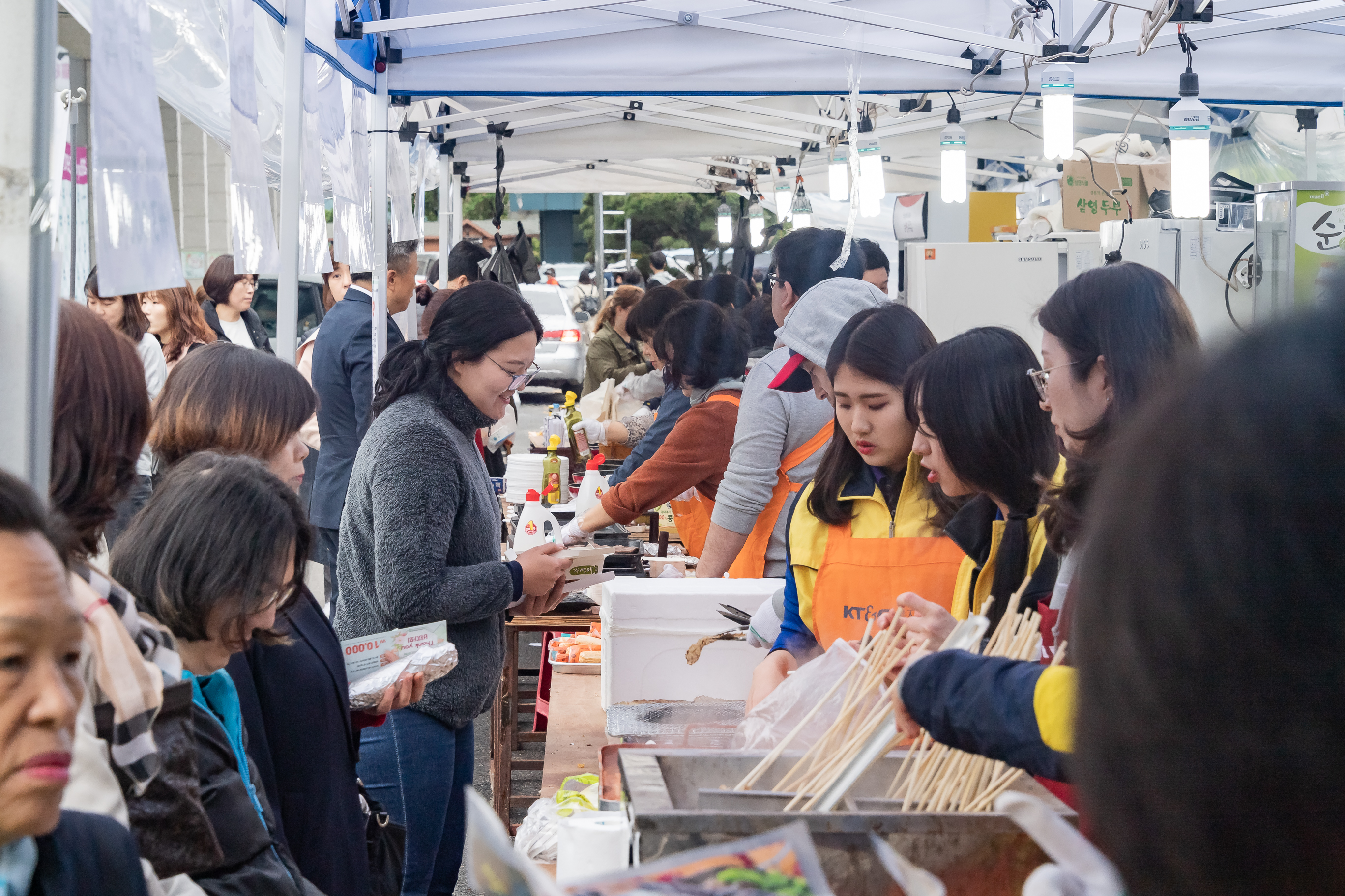 20190426-Thank You 바자회 _ND57511_S_105525.jpg