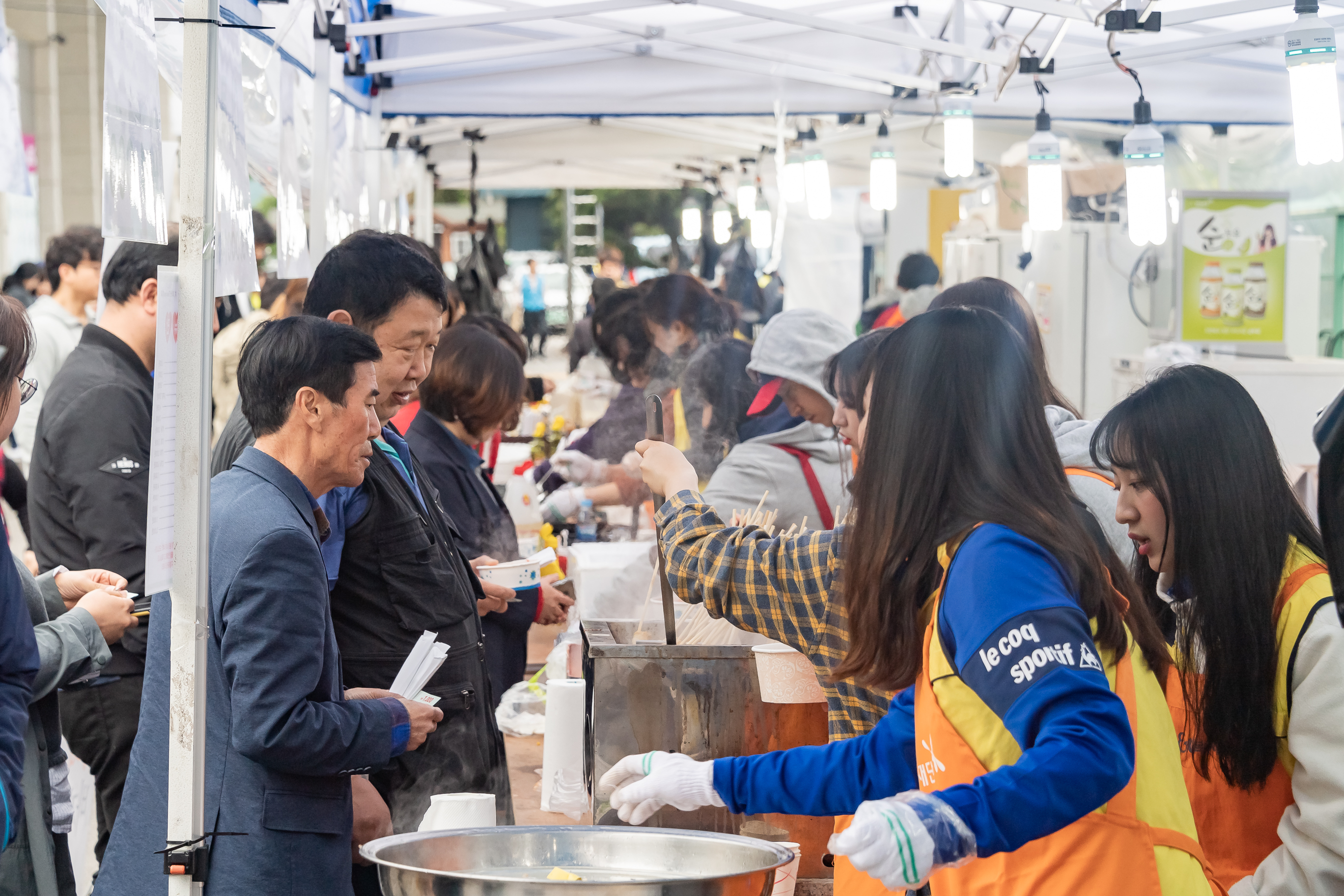 20190426-Thank You 바자회 _ND57522_S_105527.jpg