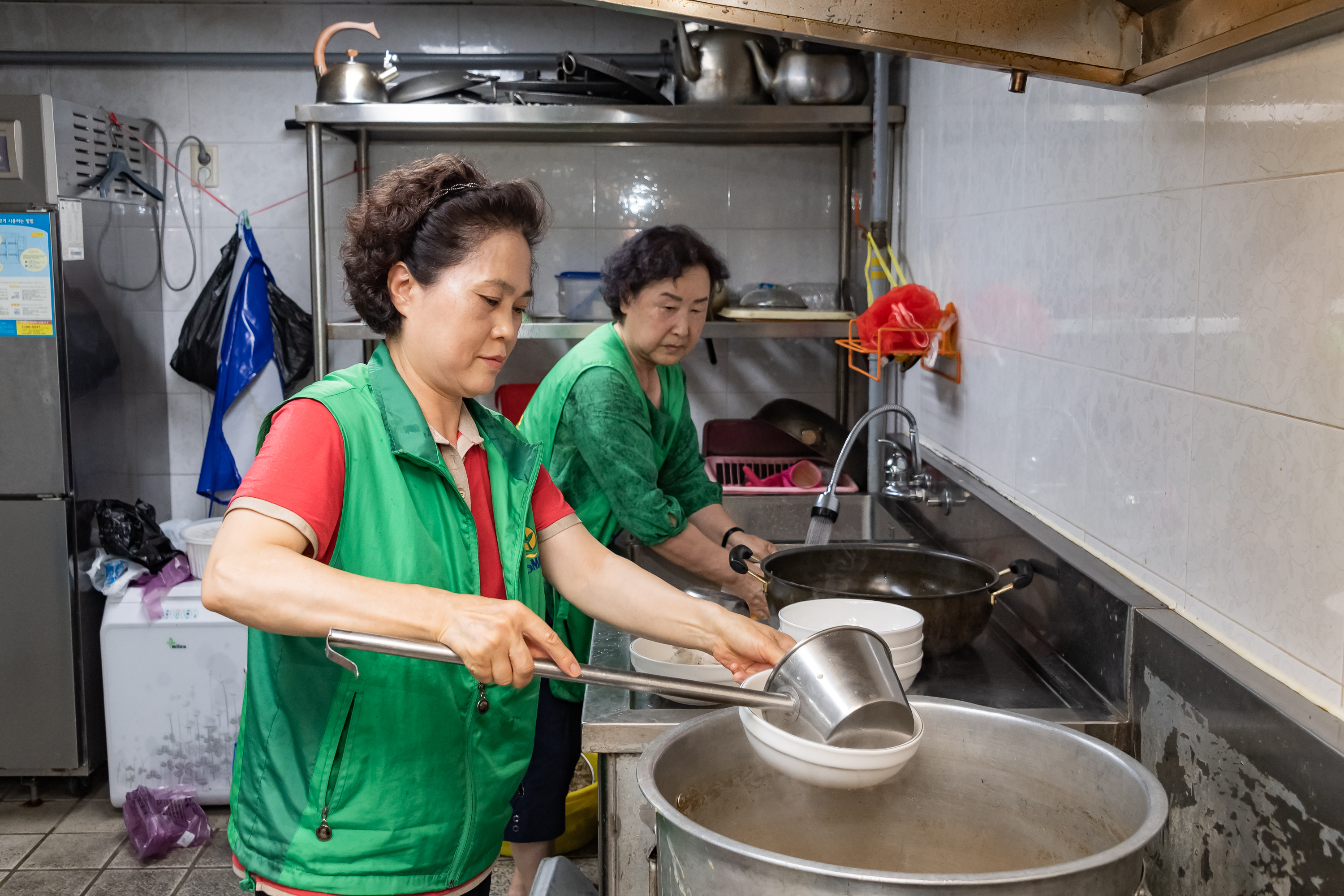 20190626-건강한 여름나기 삼계탕 나눔행사 20190626-84905_S_195229.jpg