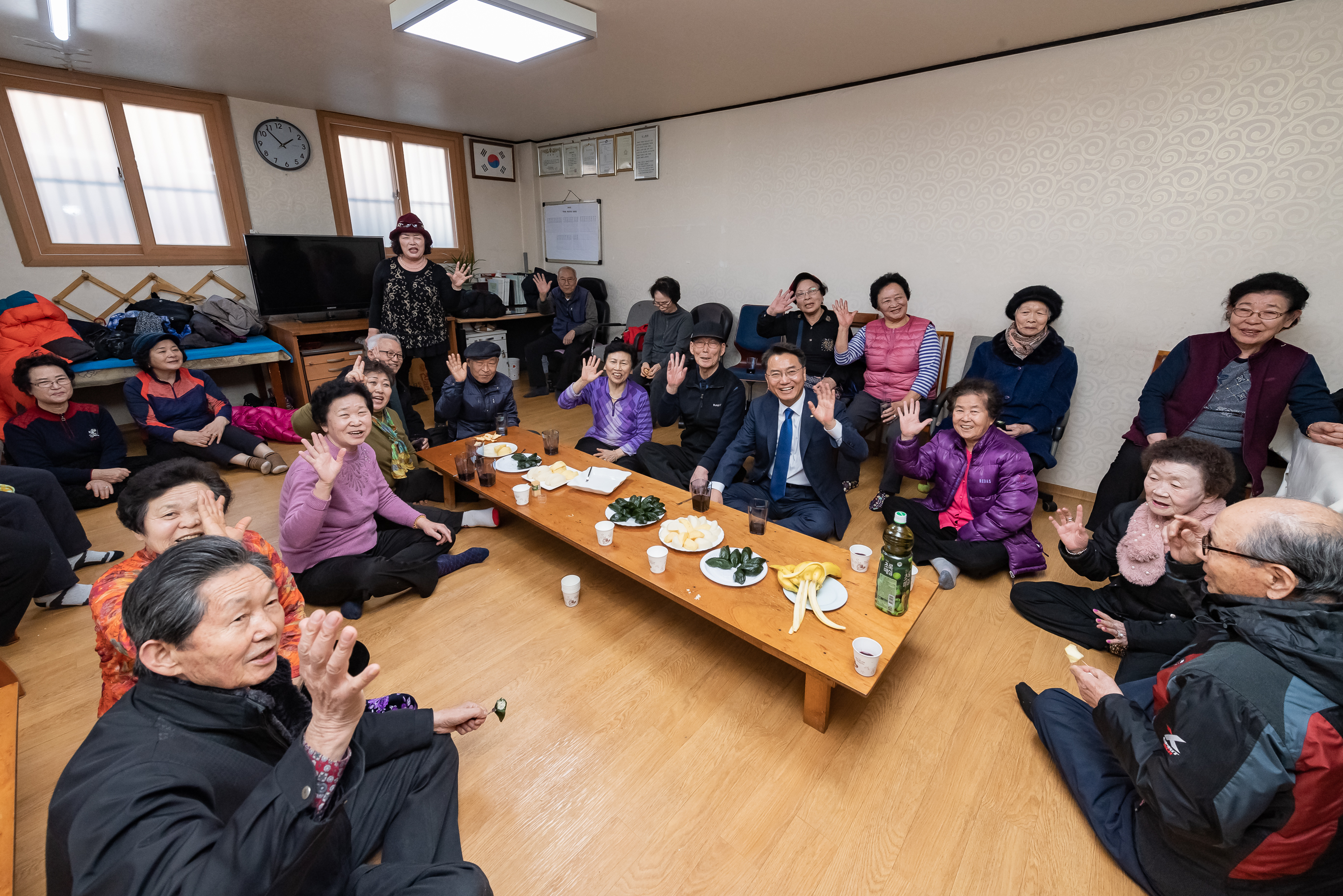 20190129-설맞이 노인복지시설 위문-자양4동 제1경로당 ND5_8570_S.jpg