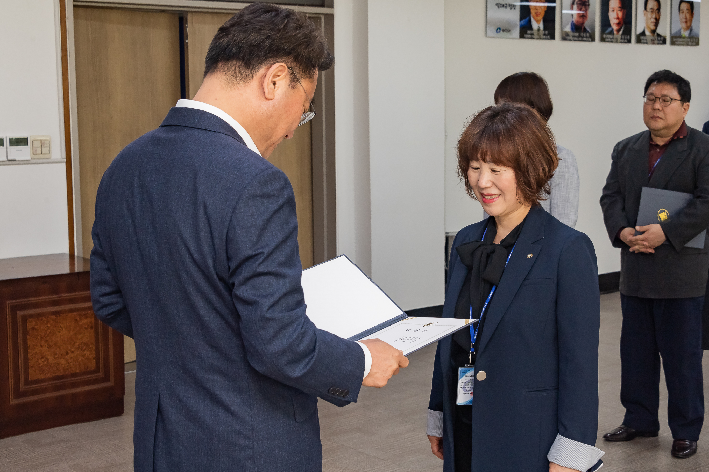 20190430-근속승진 및 복직자 발령장 수여식 20190430-28530_S_173531.jpg