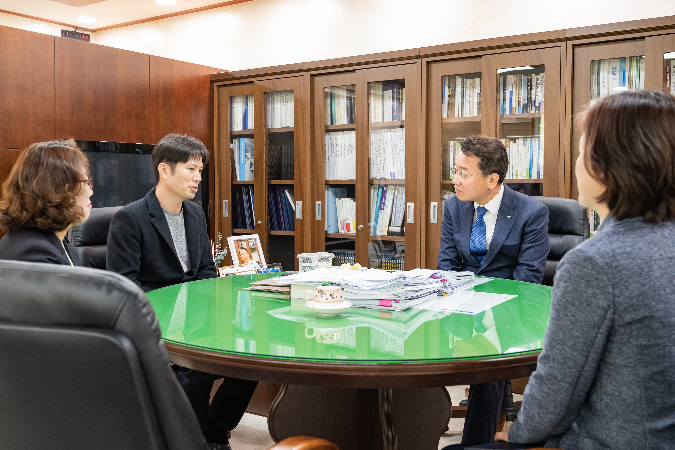 20190429-근로자의날 모범공무직 표창 수여 20190429-27228_S_133905.jpg