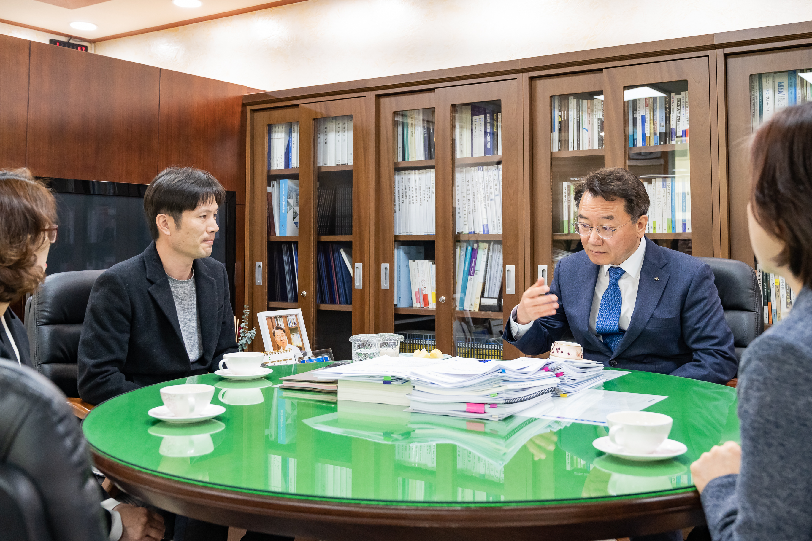 20190429-근로자의날 모범공무직 표창 수여 20190429-27251_S_133906.jpg