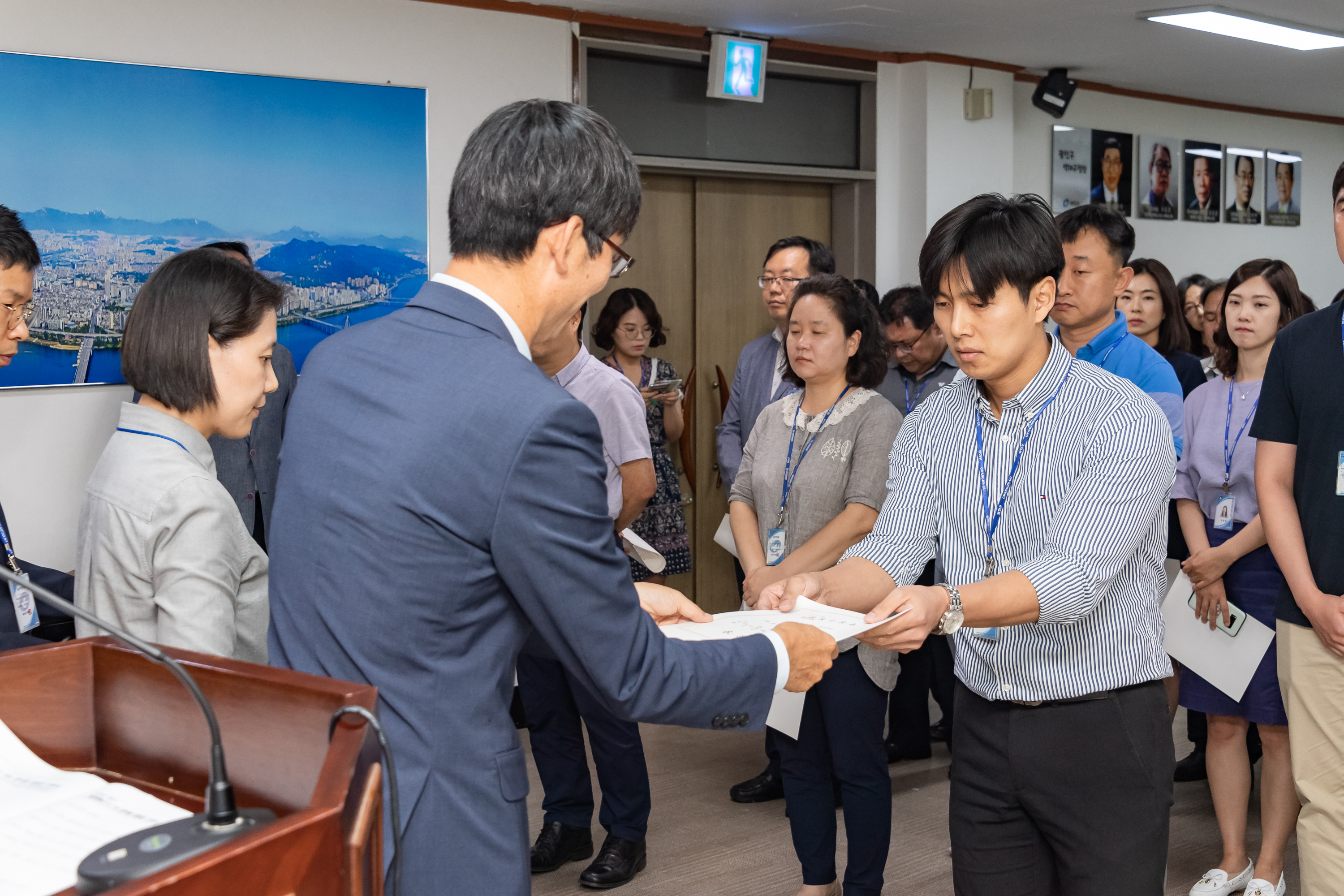 20190626-2019년 하반기 정기인사 발령장 수여식 20190626-85229_S_195744.jpg