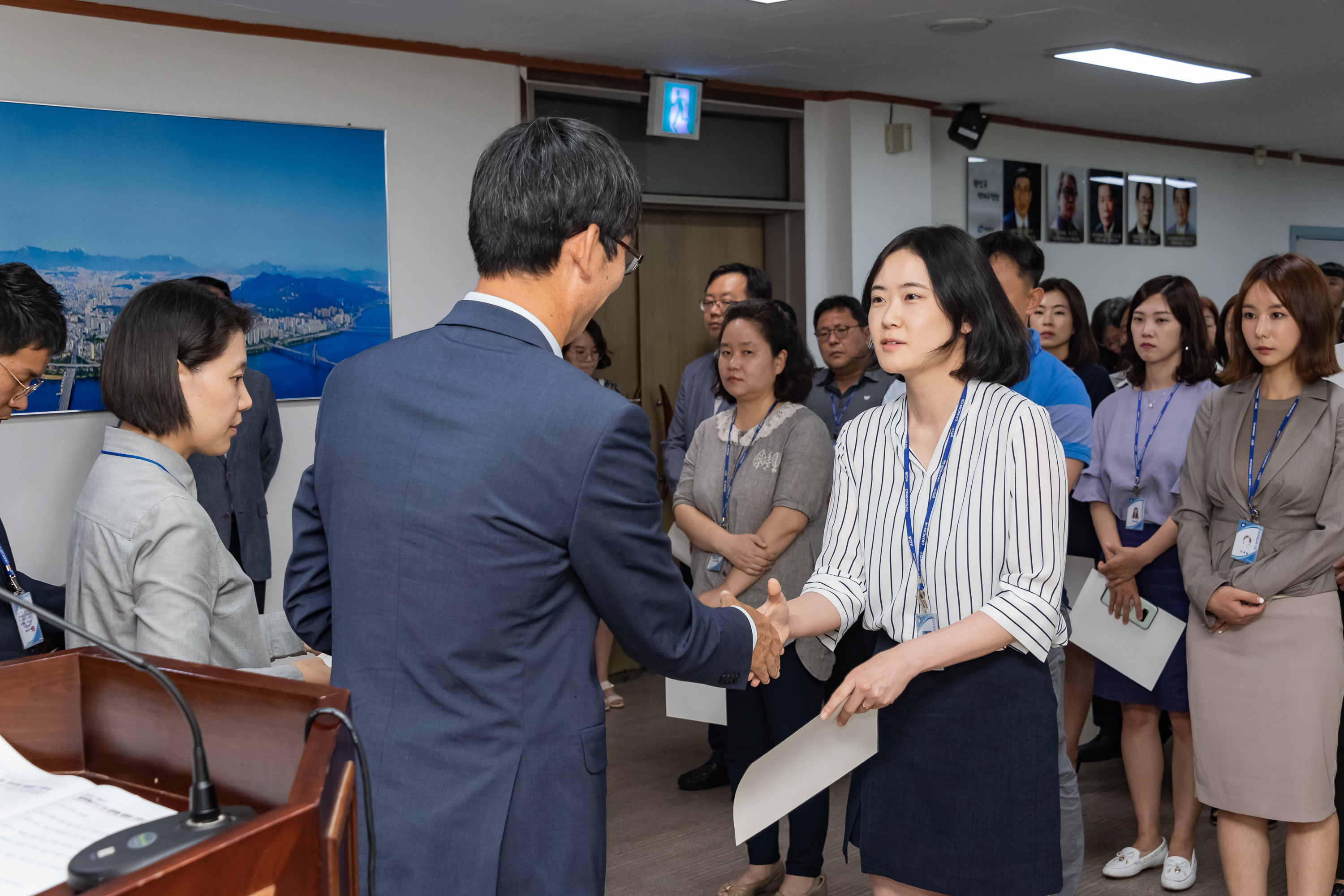 20190626-2019년 하반기 정기인사 발령장 수여식 20190626-85257_S_195747.jpg