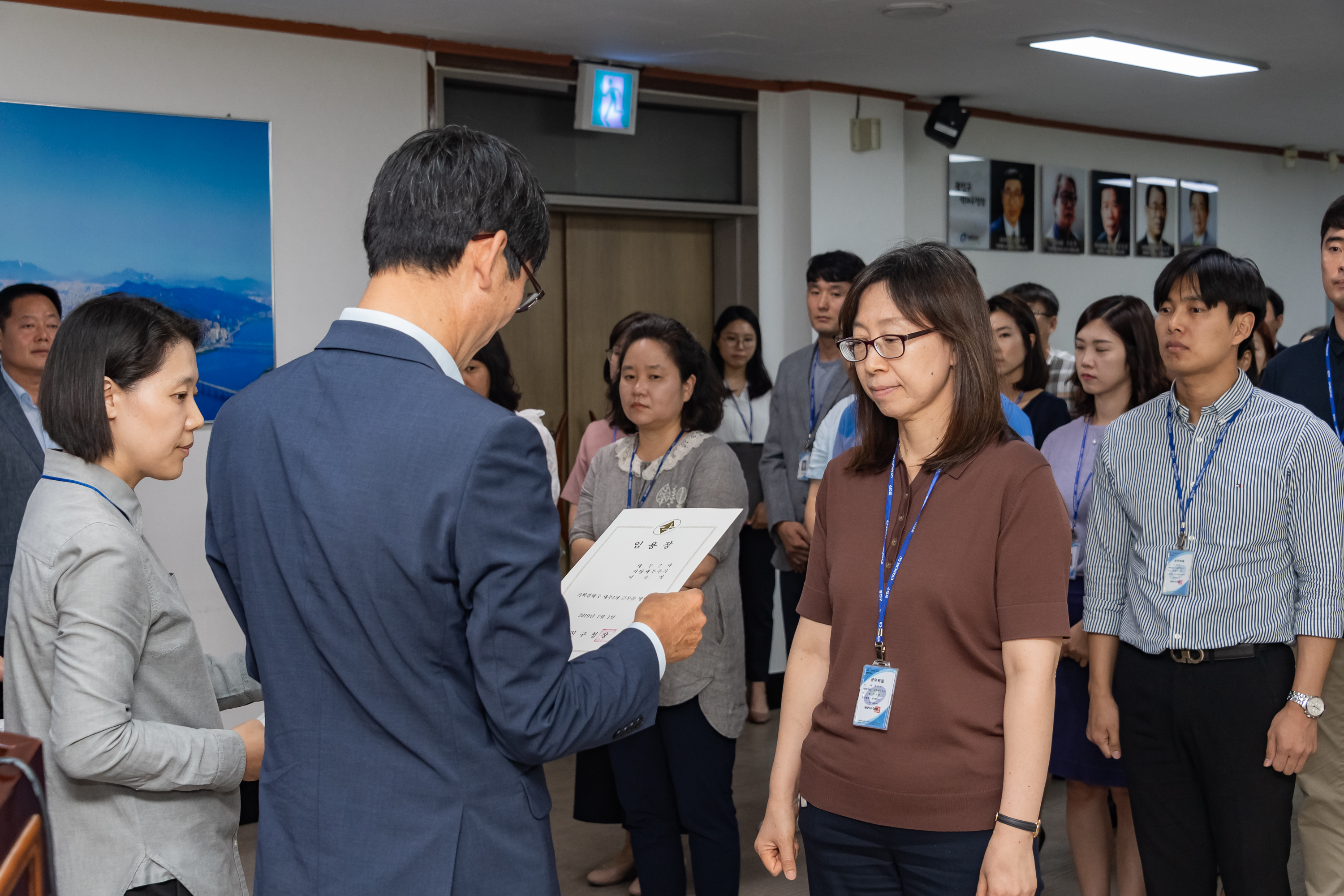 20190626-2019년 하반기 정기인사 발령장 수여식 20190626-84956_S_195659.jpg