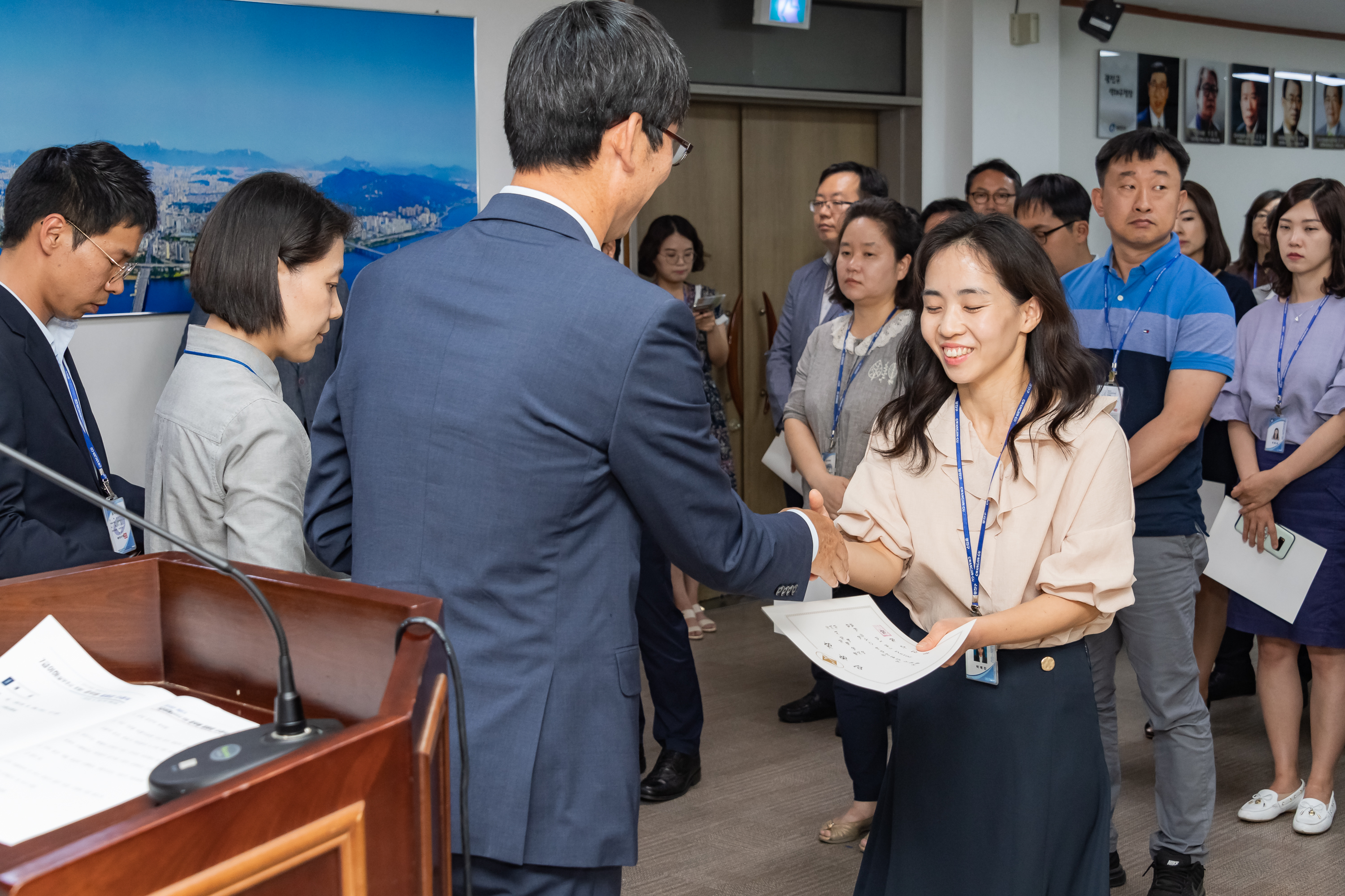 20190626-2019년 하반기 정기인사 발령장 수여식 20190626-85294_S_195752.jpg