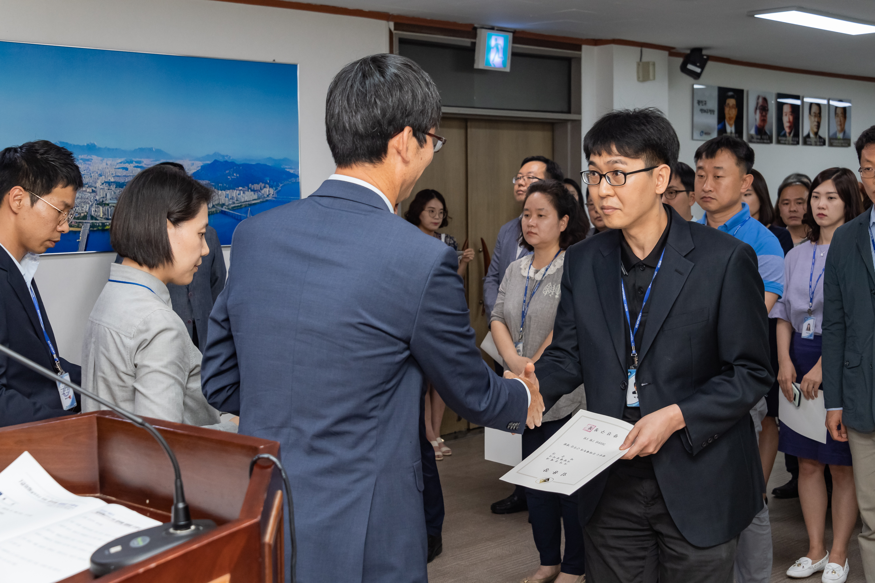 20190626-2019년 하반기 정기인사 발령장 수여식 20190626-85306_S_195753.jpg