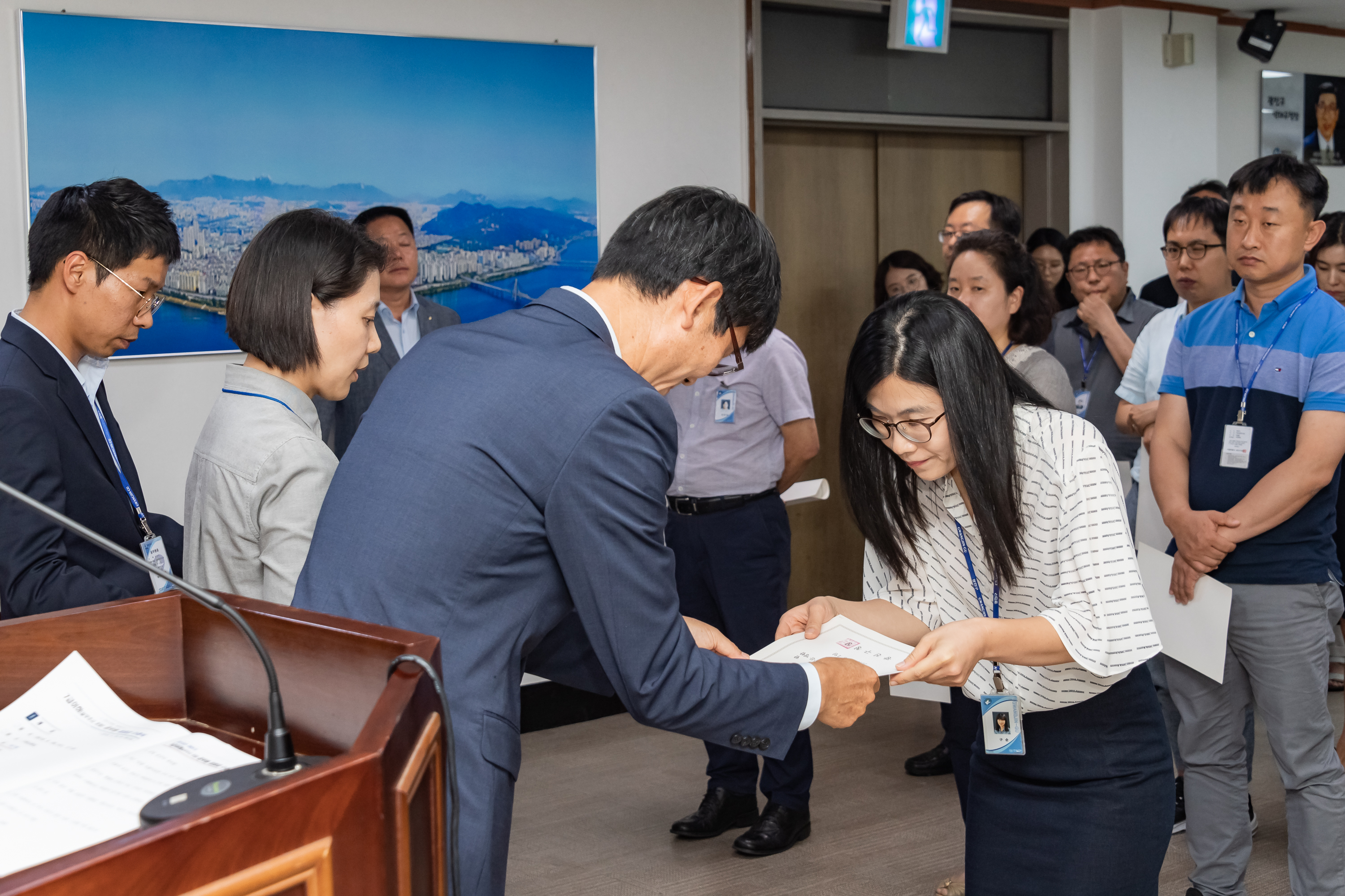 20190626-2019년 하반기 정기인사 발령장 수여식 20190626-85332_S_195757.jpg