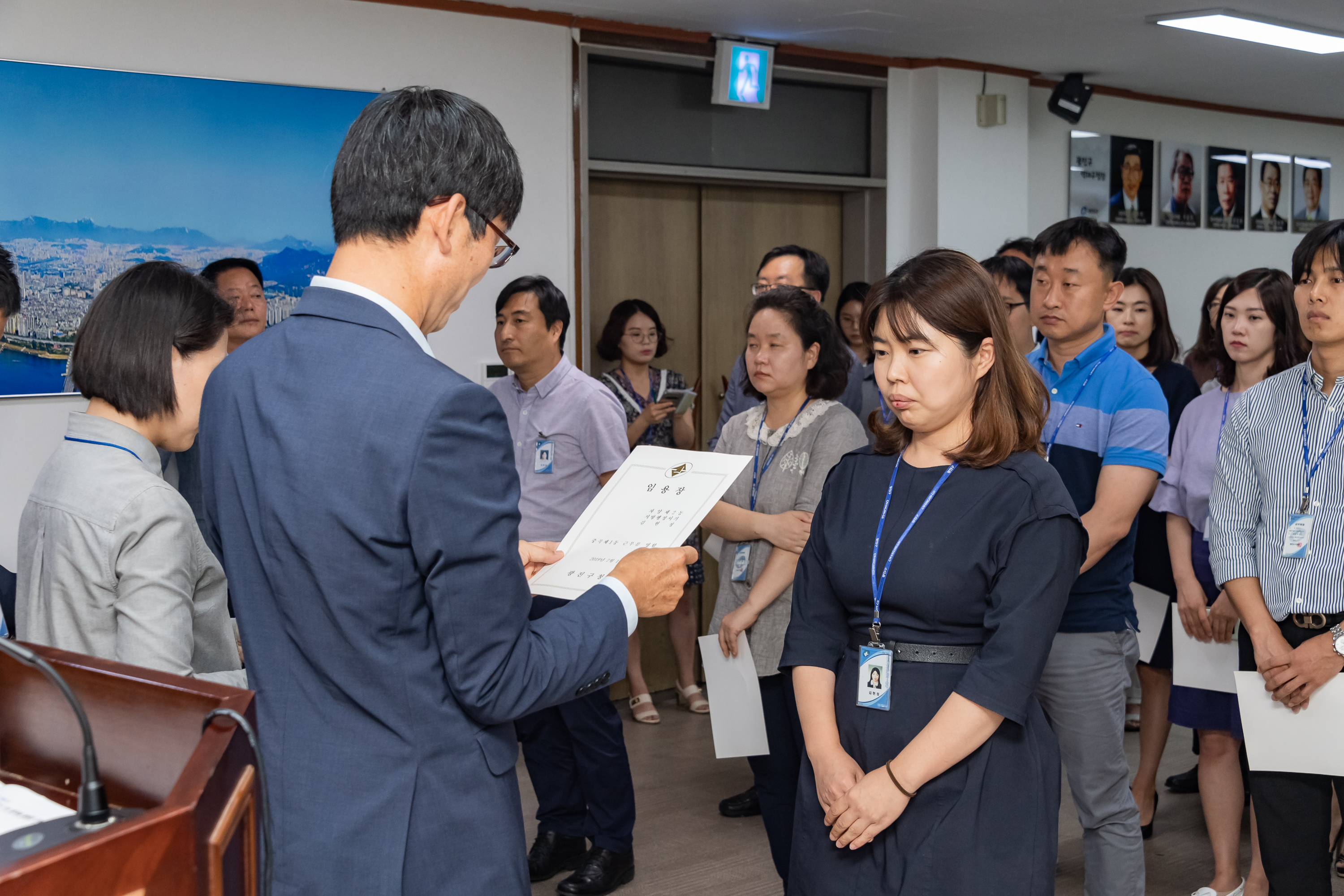 20190626-2019년 하반기 정기인사 발령장 수여식 20190626-85364_S_195801.jpg