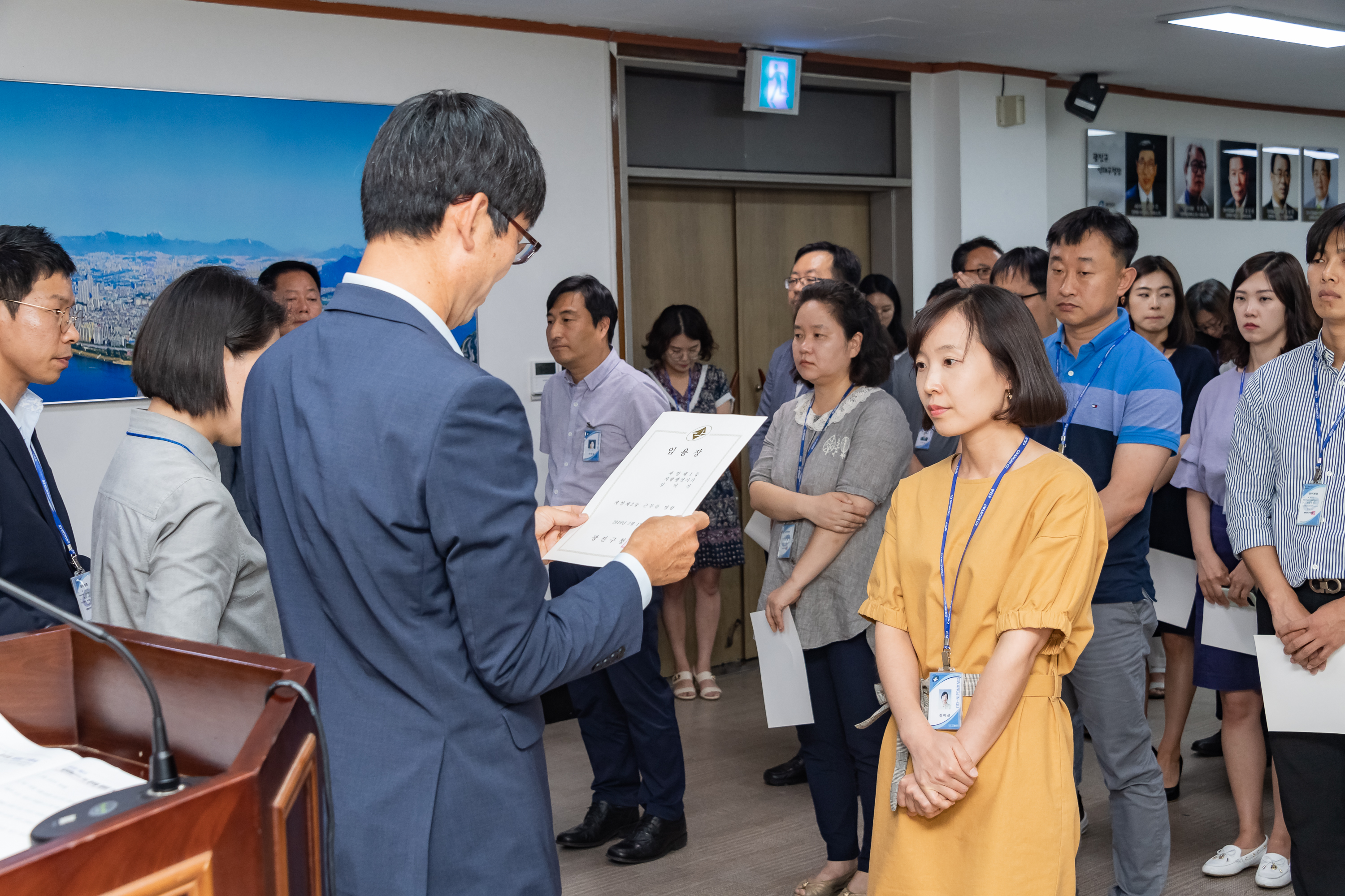 20190626-2019년 하반기 정기인사 발령장 수여식 20190626-85388_S_195804.jpg
