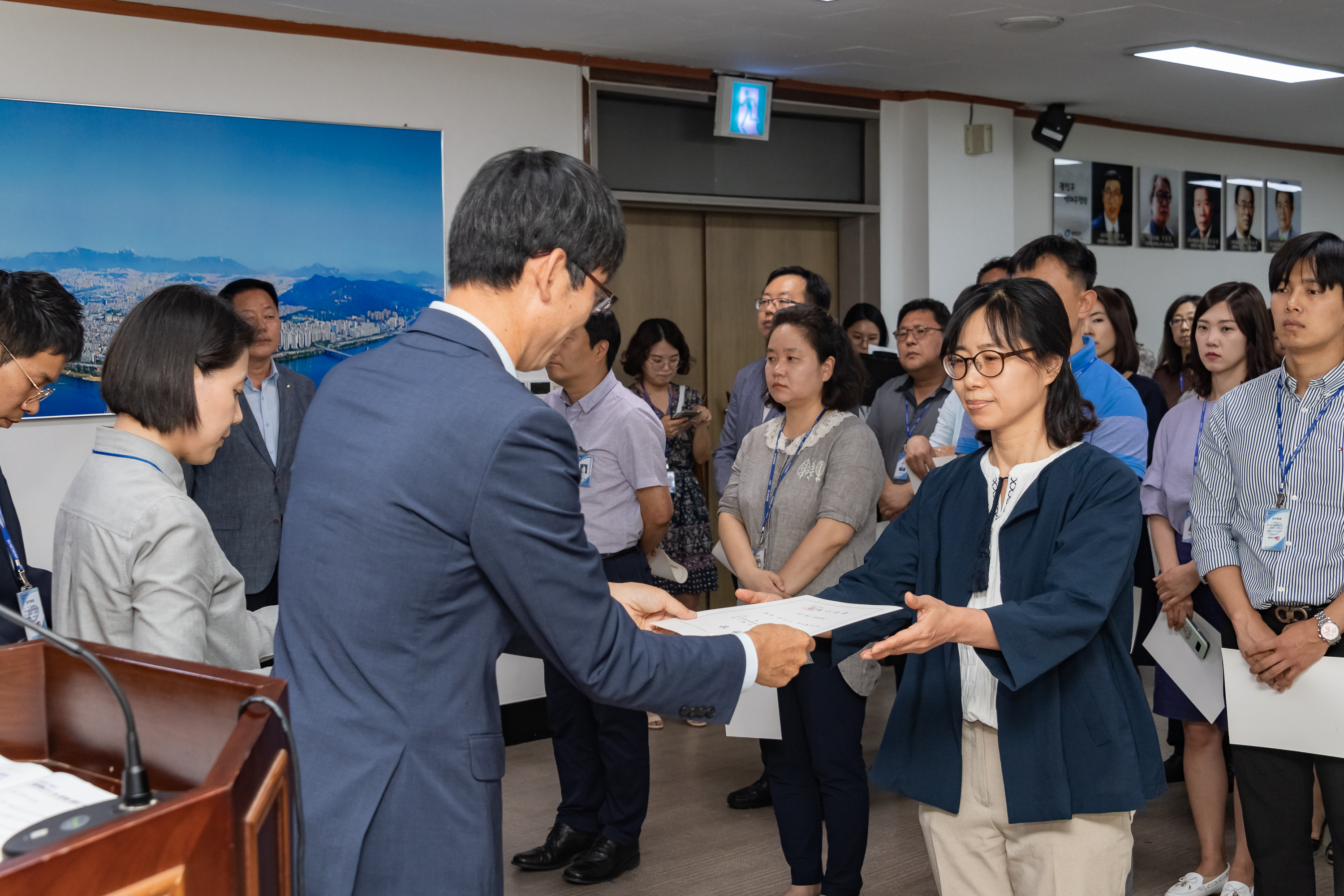 20190626-2019년 하반기 정기인사 발령장 수여식 20190626-85439_S_195811.jpg