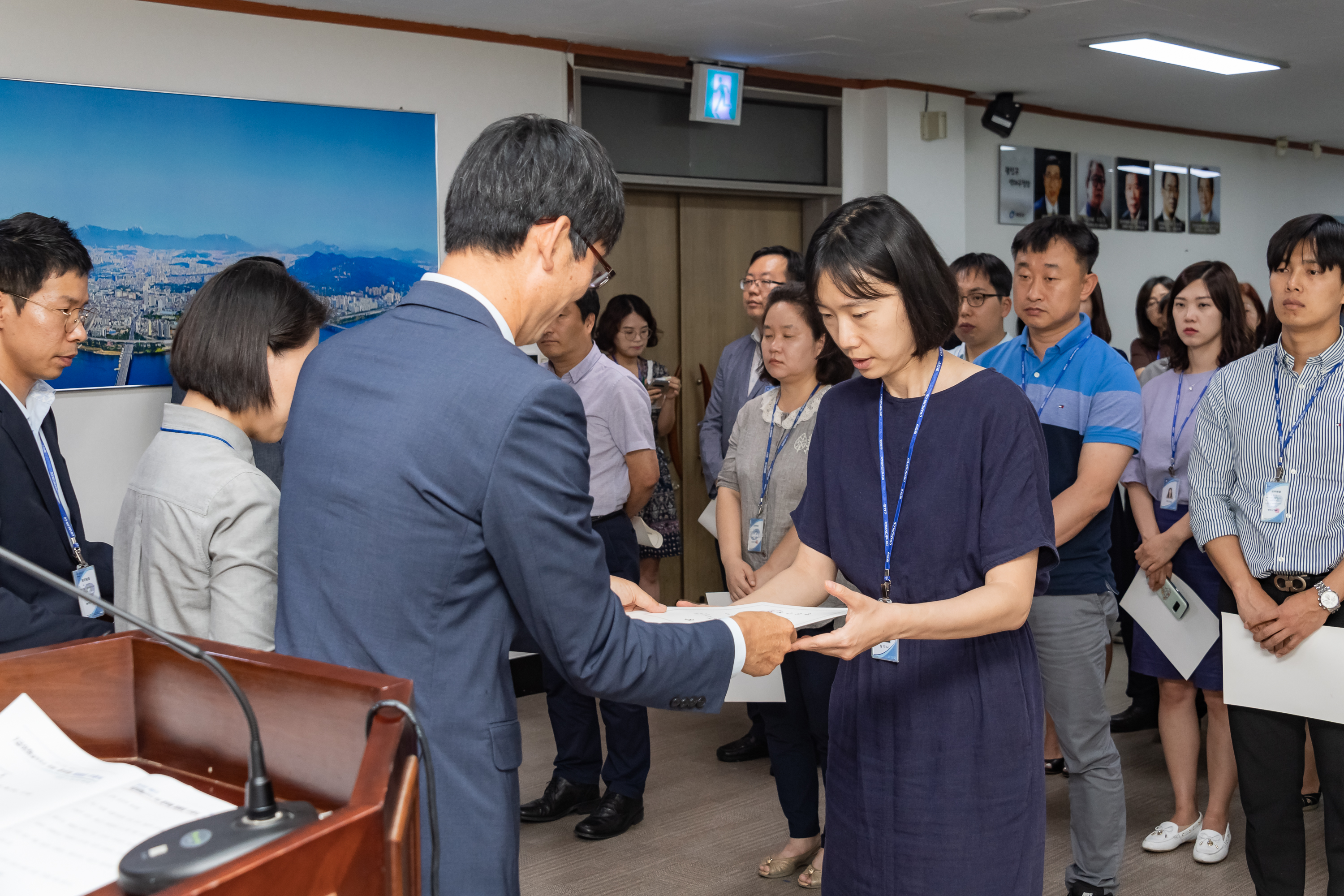 20190626-2019년 하반기 정기인사 발령장 수여식 20190626-85470_S_195815.jpg