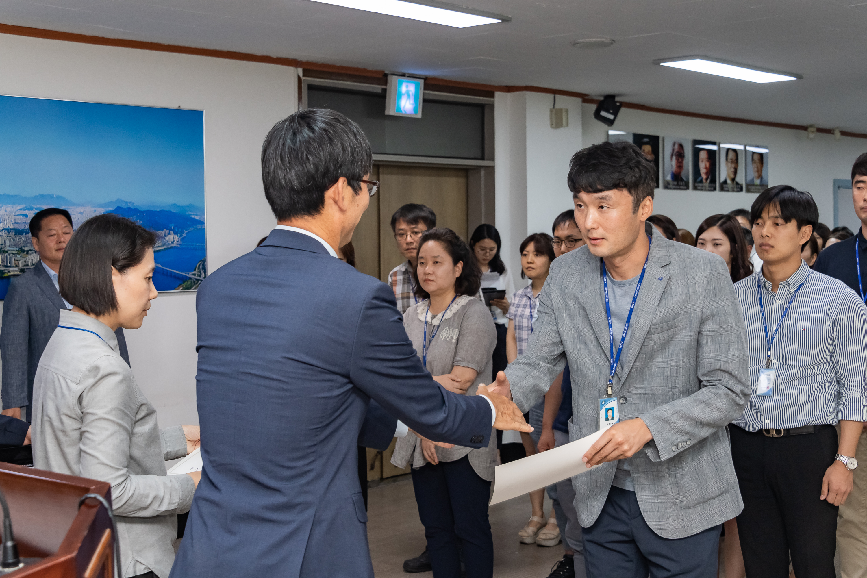 20190626-2019년 하반기 정기인사 발령장 수여식 20190626-84978_S_195702.jpg