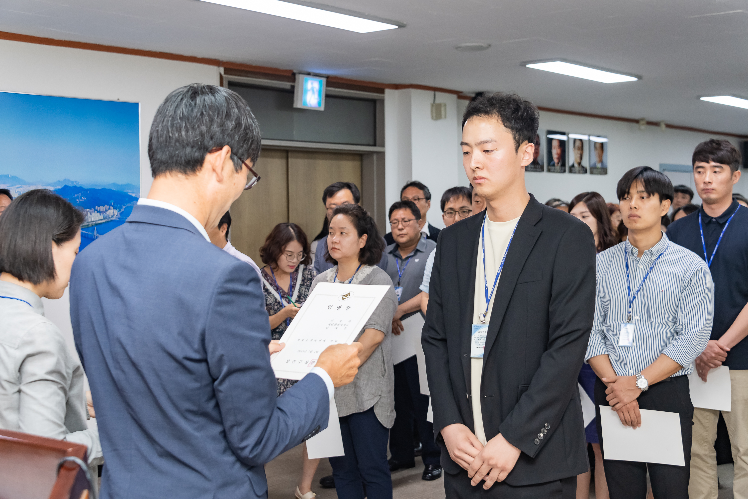 20190626-2019년 하반기 정기인사 발령장 수여식 20190626-85593_S_195830.jpg