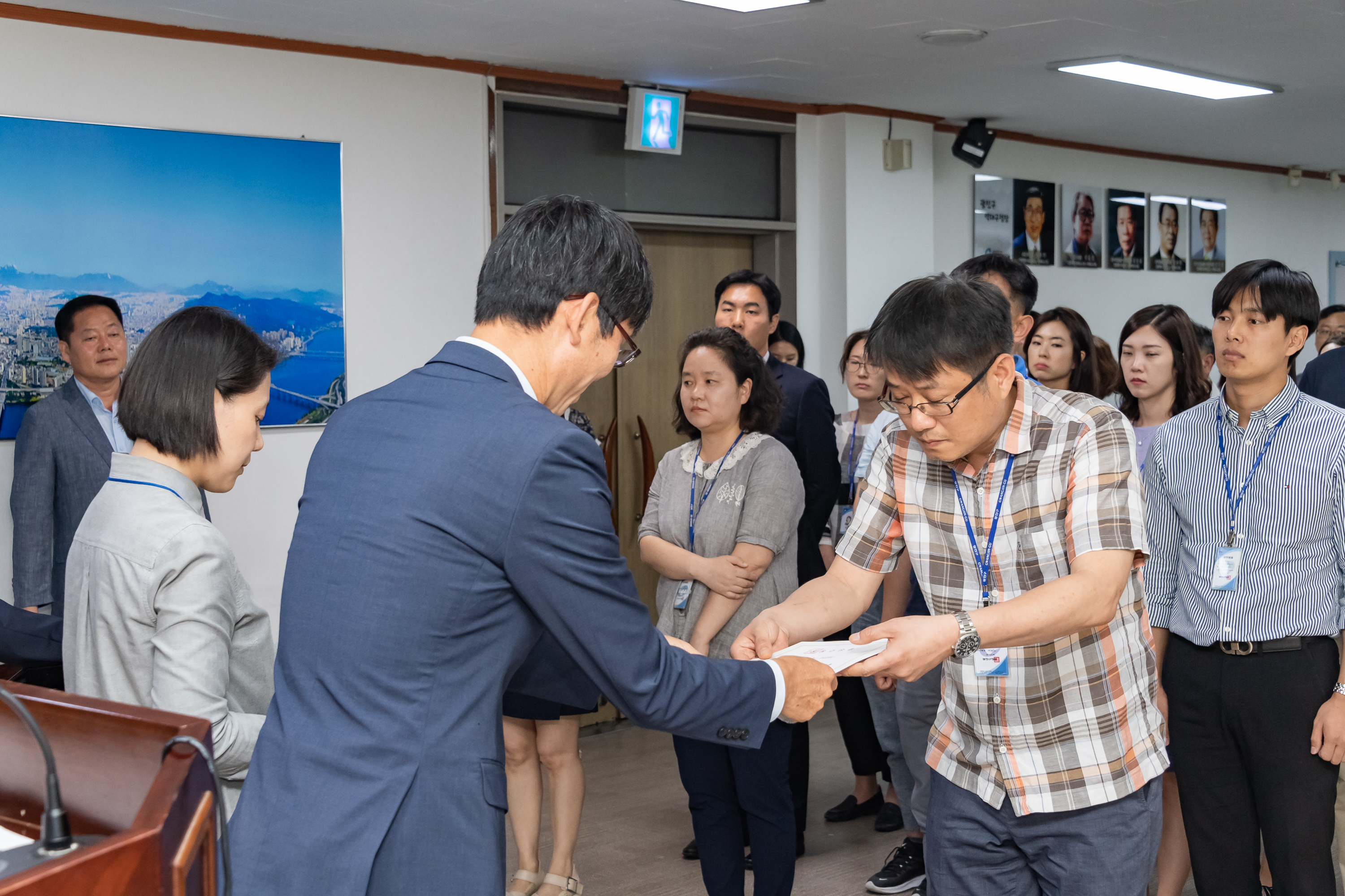 20190626-2019년 하반기 정기인사 발령장 수여식 20190626-84989_S_195704.jpg