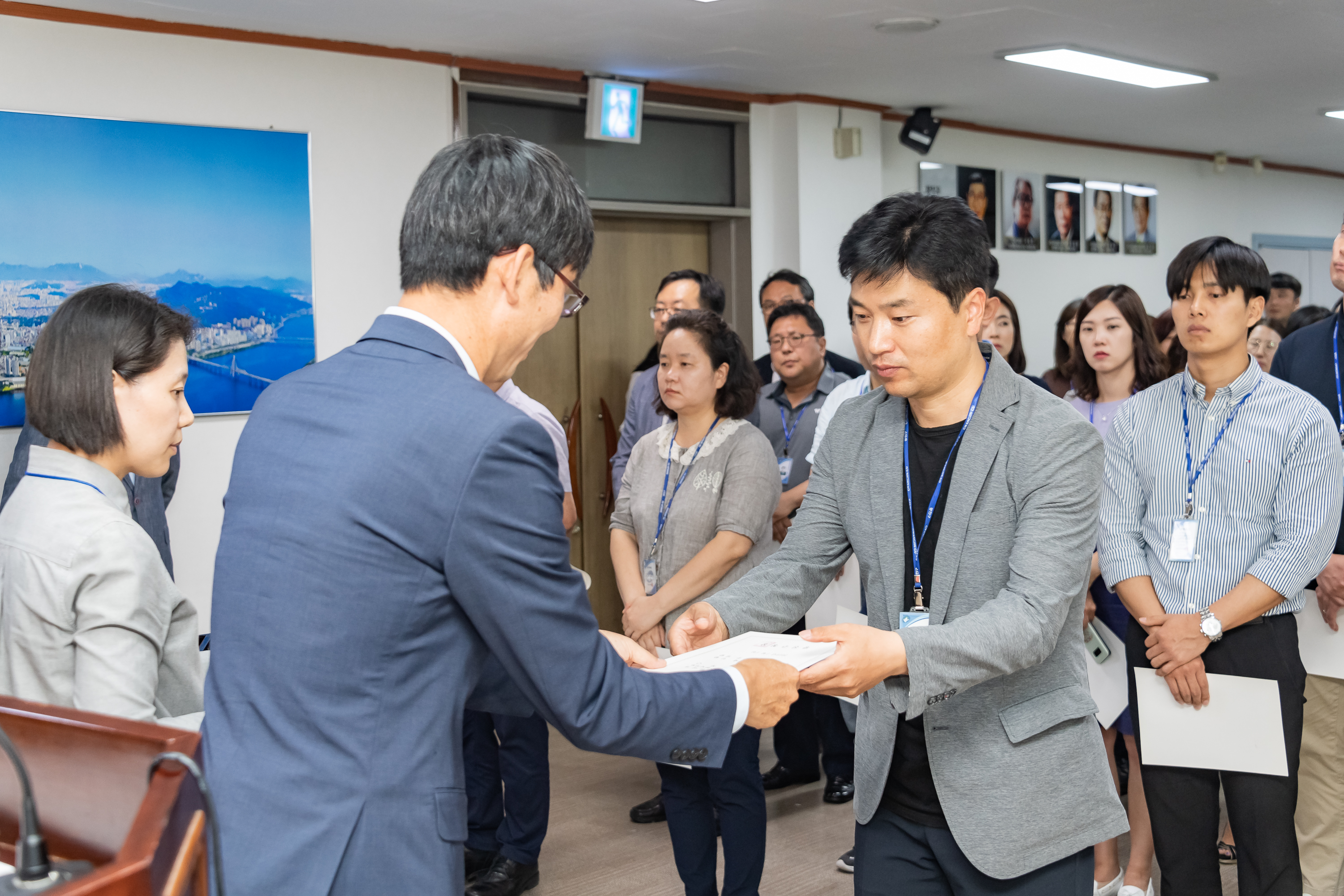 20190626-2019년 하반기 정기인사 발령장 수여식 20190626-85601_S_195831.jpg