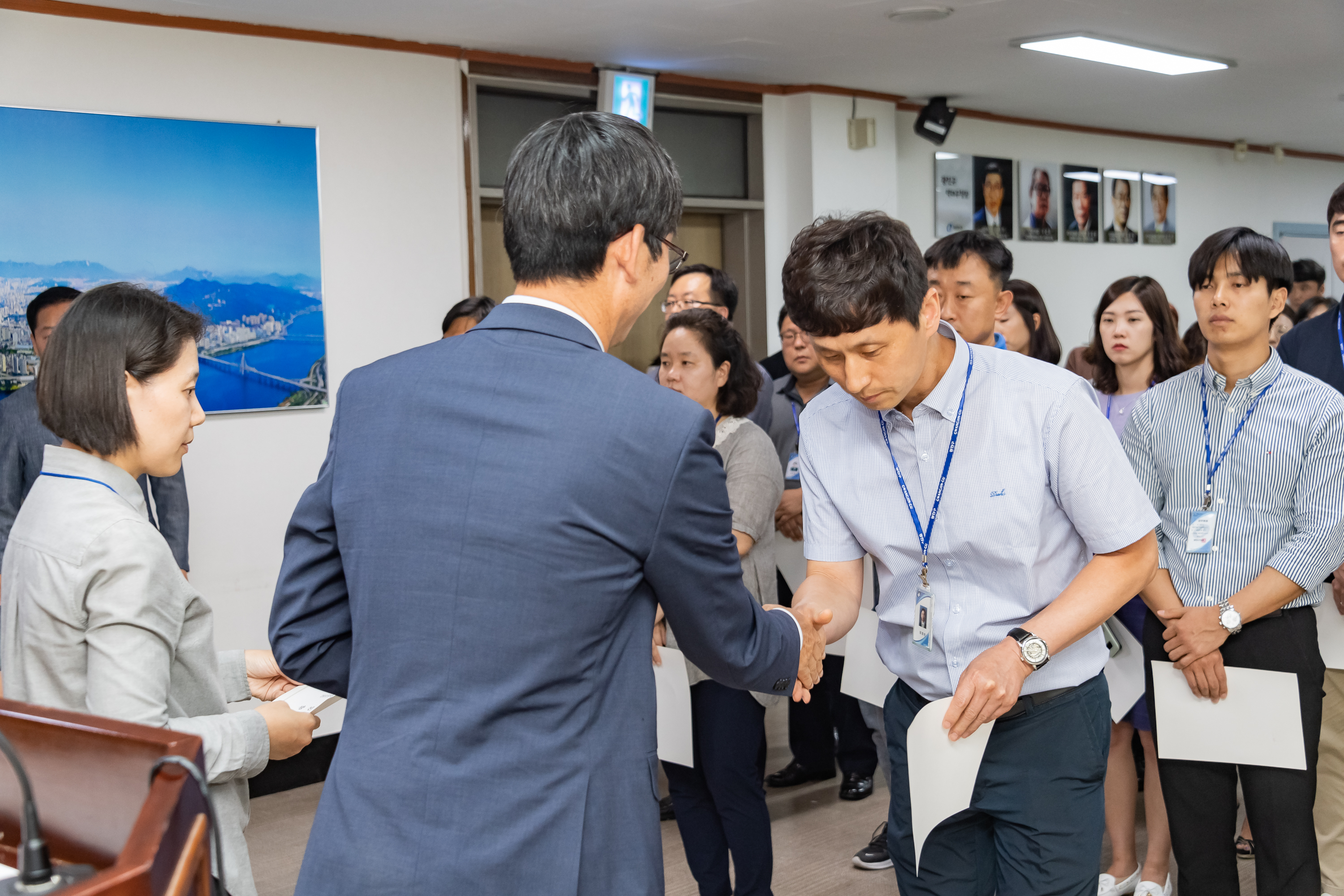 20190626-2019년 하반기 정기인사 발령장 수여식 20190626-85608_S_195832.jpg
