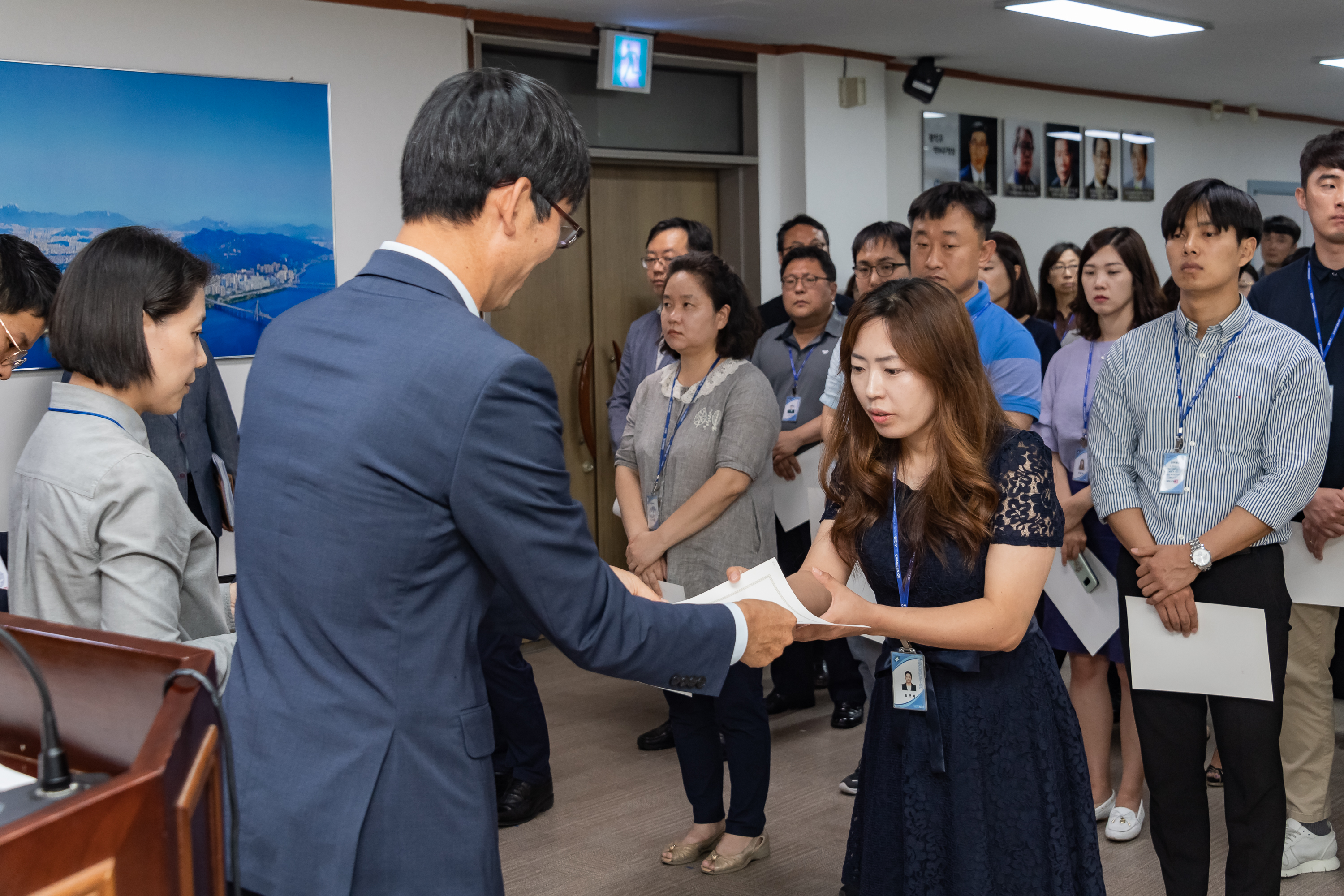 20190626-2019년 하반기 정기인사 발령장 수여식 20190626-85611_S_195833.jpg