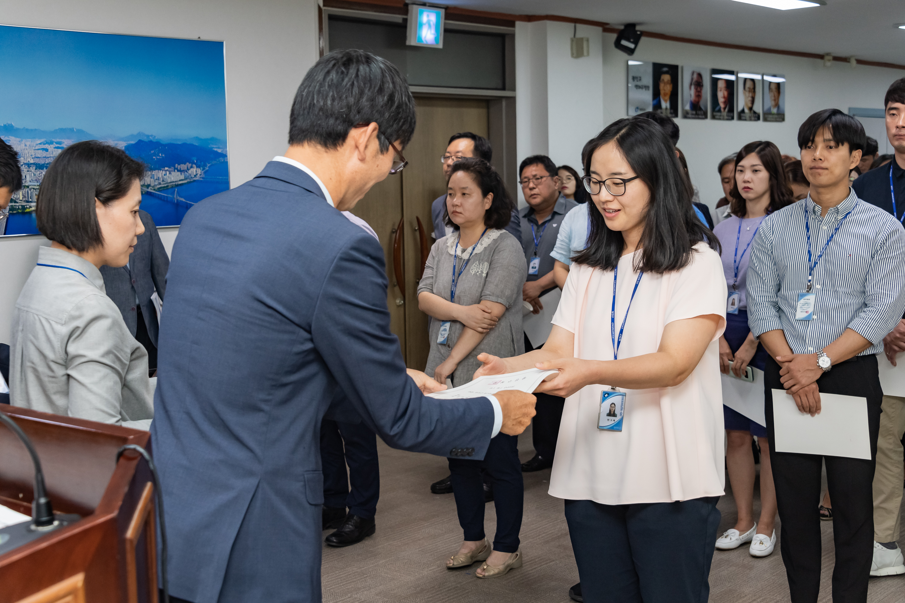 20190626-2019년 하반기 정기인사 발령장 수여식 20190626-85634_S_195836.jpg