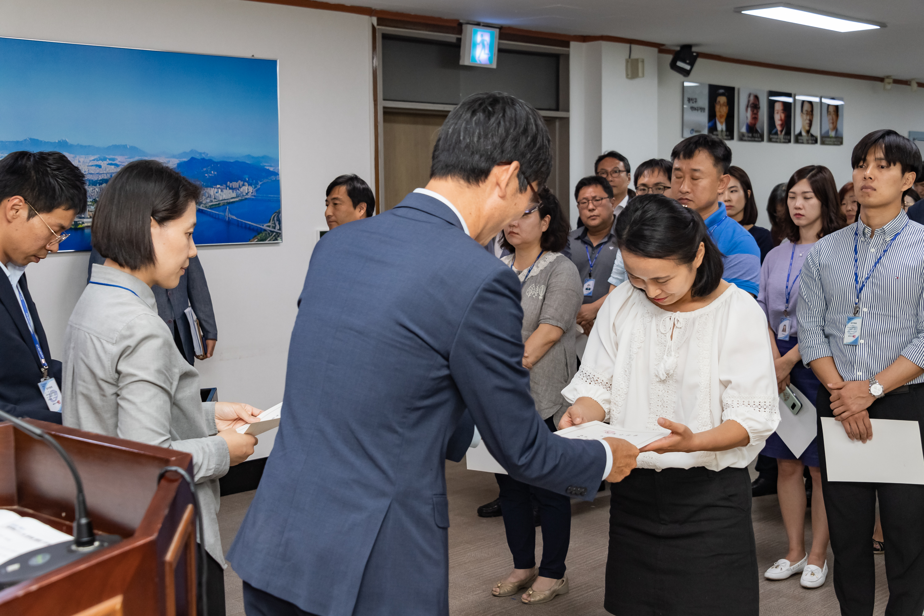 20190626-2019년 하반기 정기인사 발령장 수여식 20190626-85648_S_195838.jpg