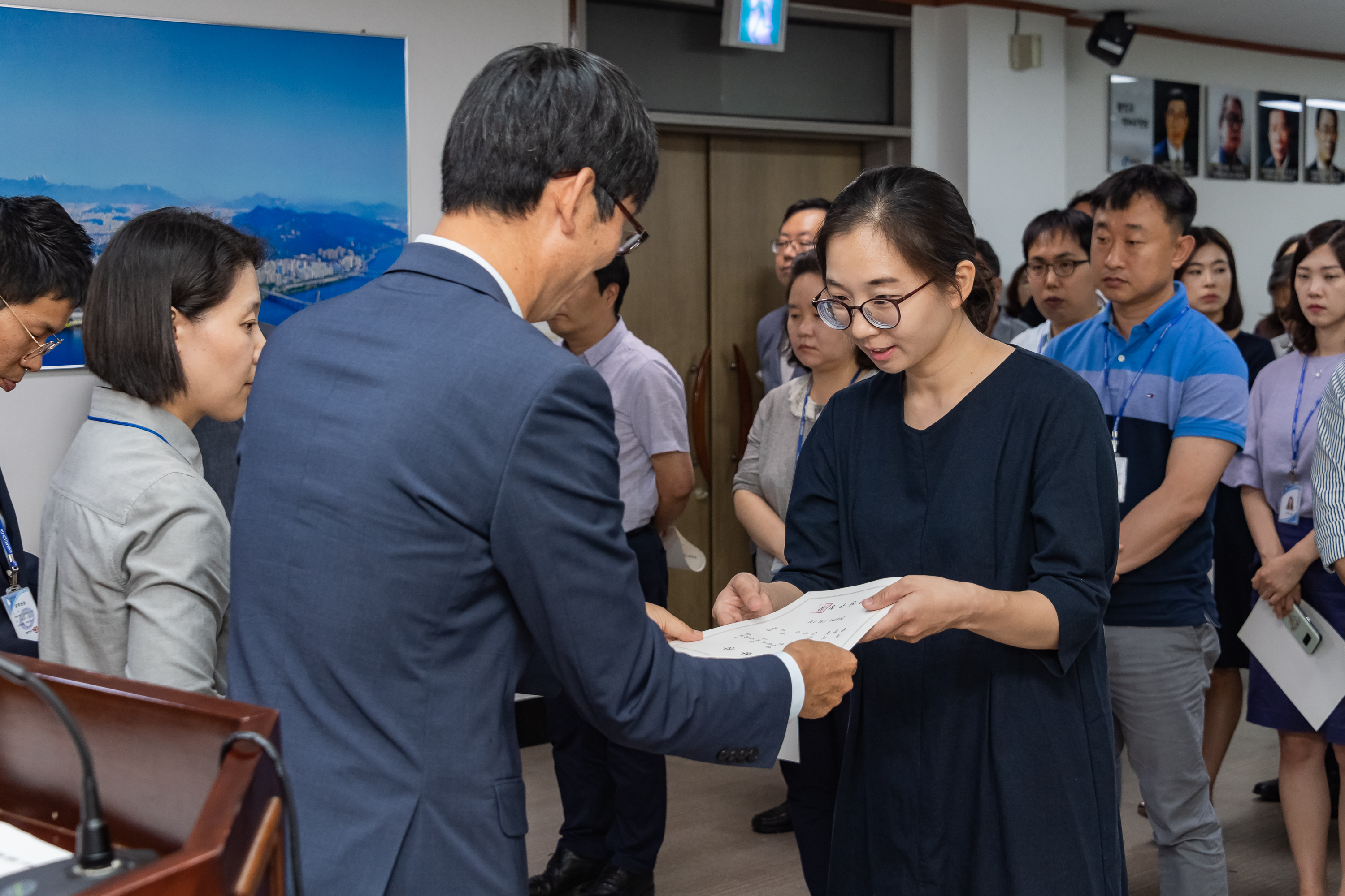 20190626-2019년 하반기 정기인사 발령장 수여식 20190626-85653_S_195838.jpg