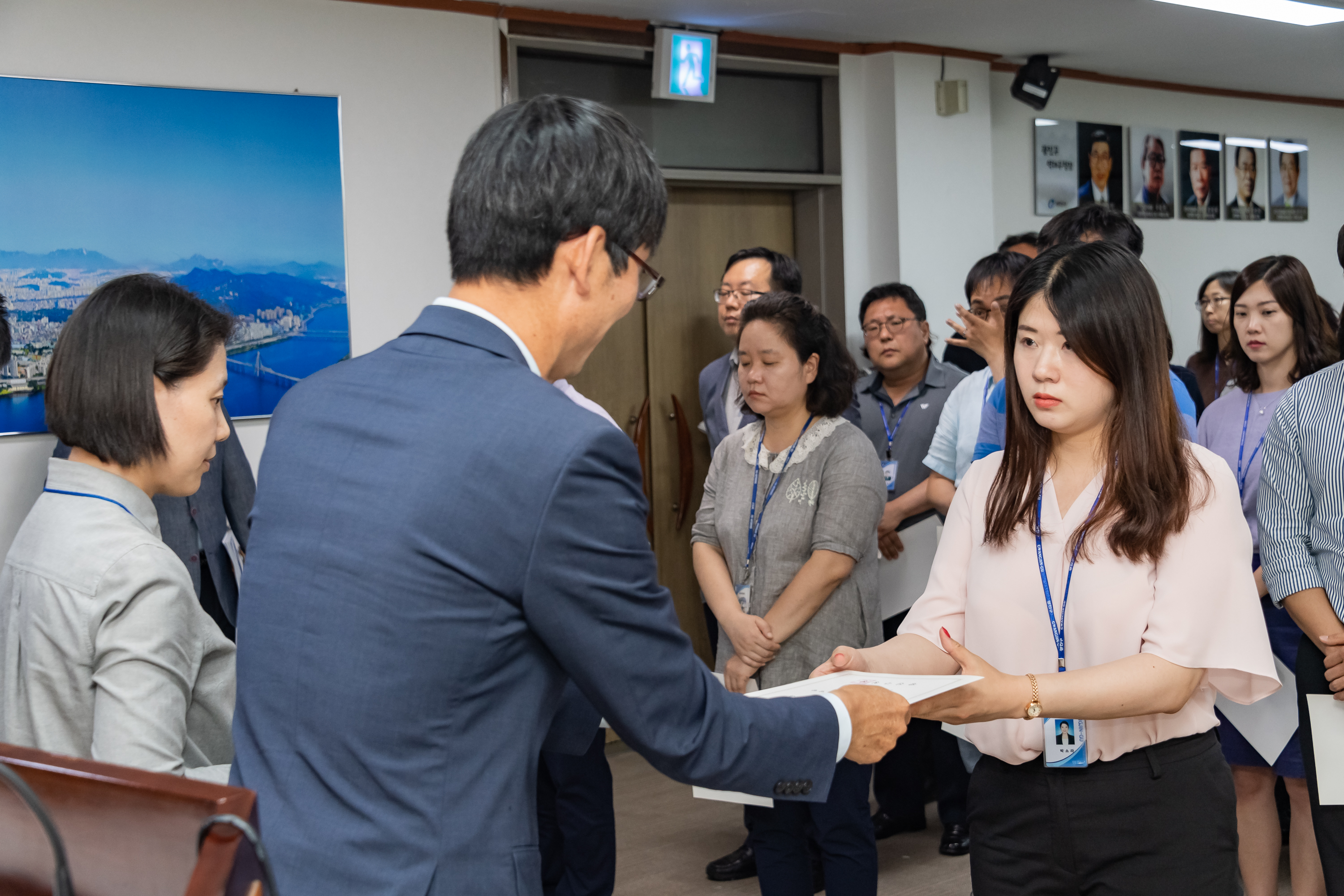 20190626-2019년 하반기 정기인사 발령장 수여식 20190626-85672_S_195840.jpg