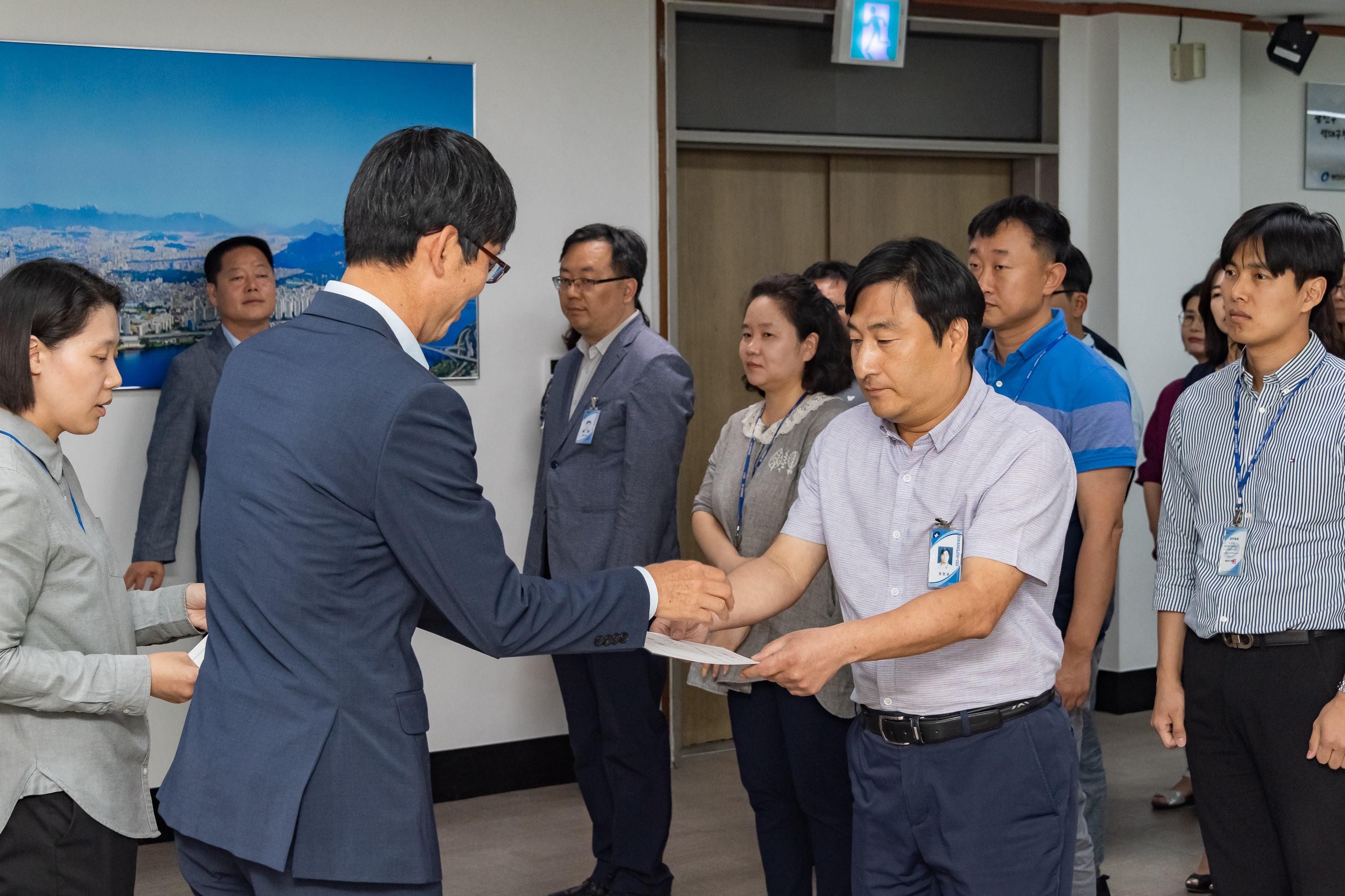 20190626-2019년 하반기 정기인사 발령장 수여식 20190626-84930_S_195656.jpg