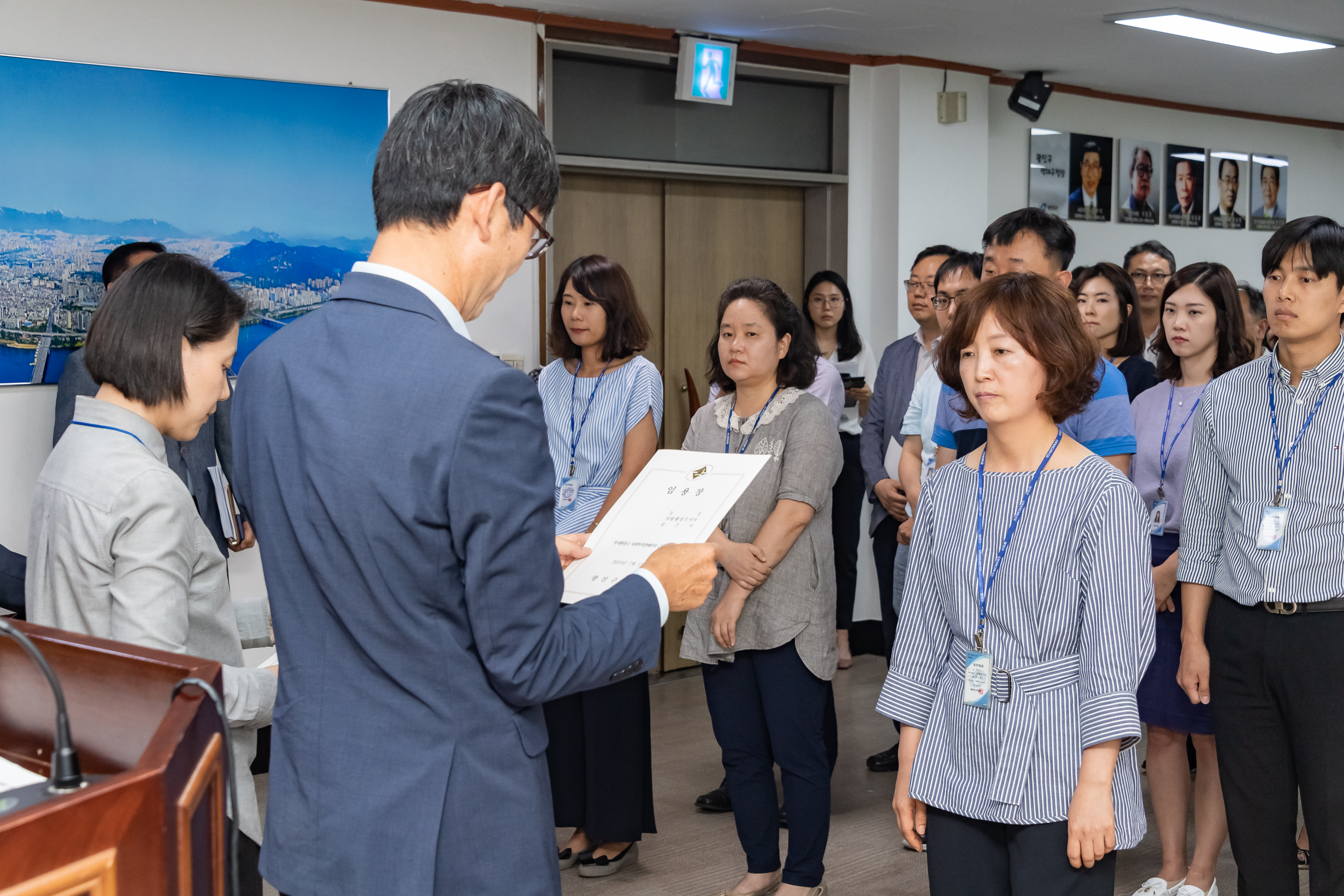 20190626-2019년 하반기 정기인사 발령장 수여식 20190626-85018_S_195707.jpg