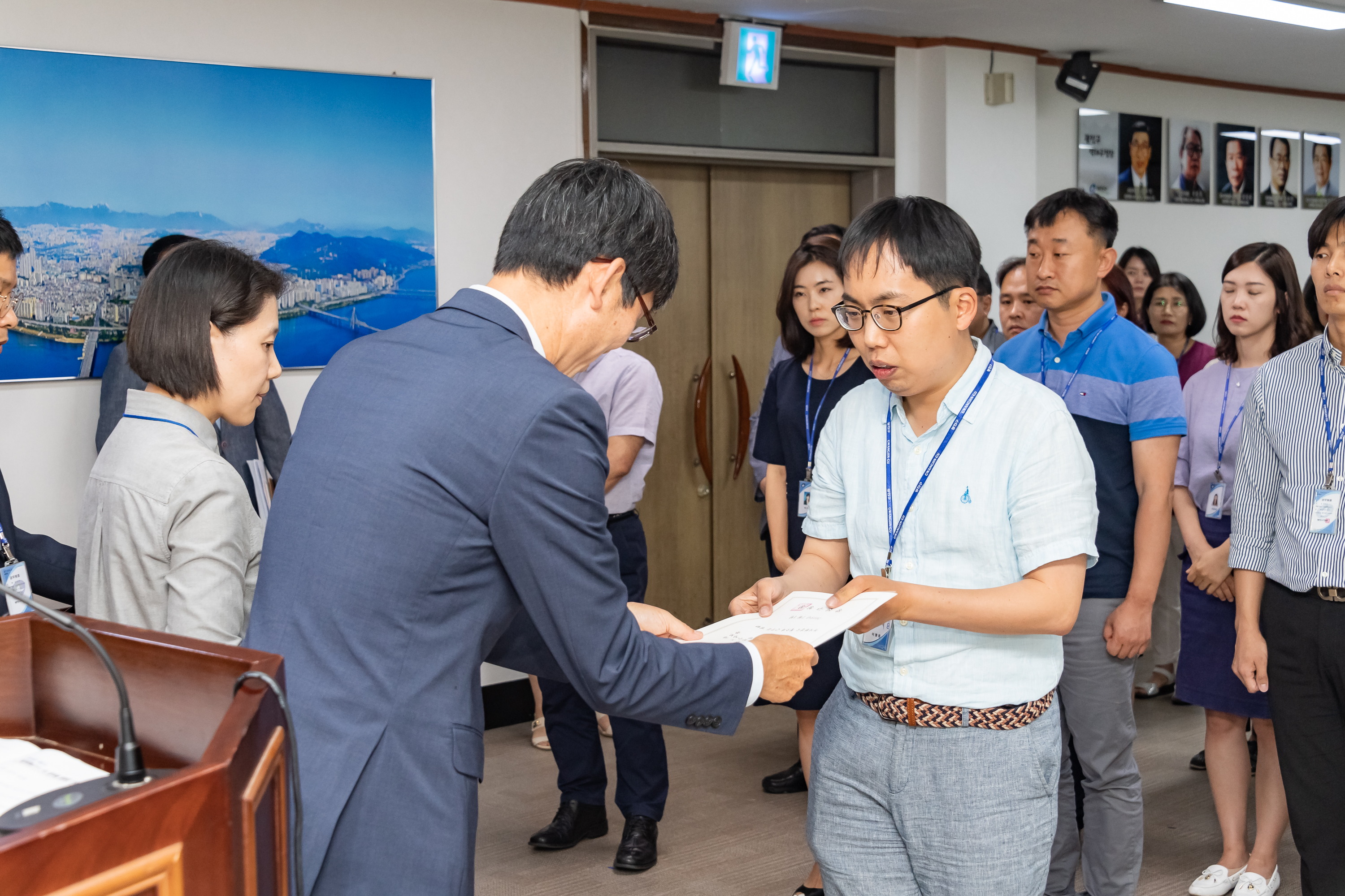 20190626-2019년 하반기 정기인사 발령장 수여식 20190626-85037_S_195710.jpg