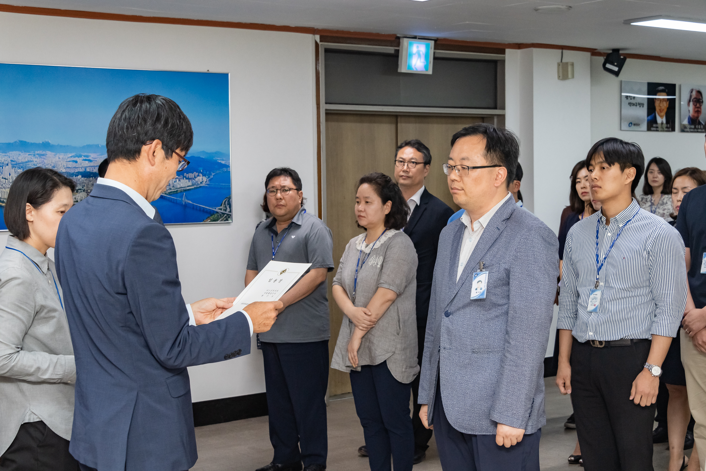 20190626-2019년 하반기 정기인사 발령장 수여식 20190626-84935_S_195657.jpg