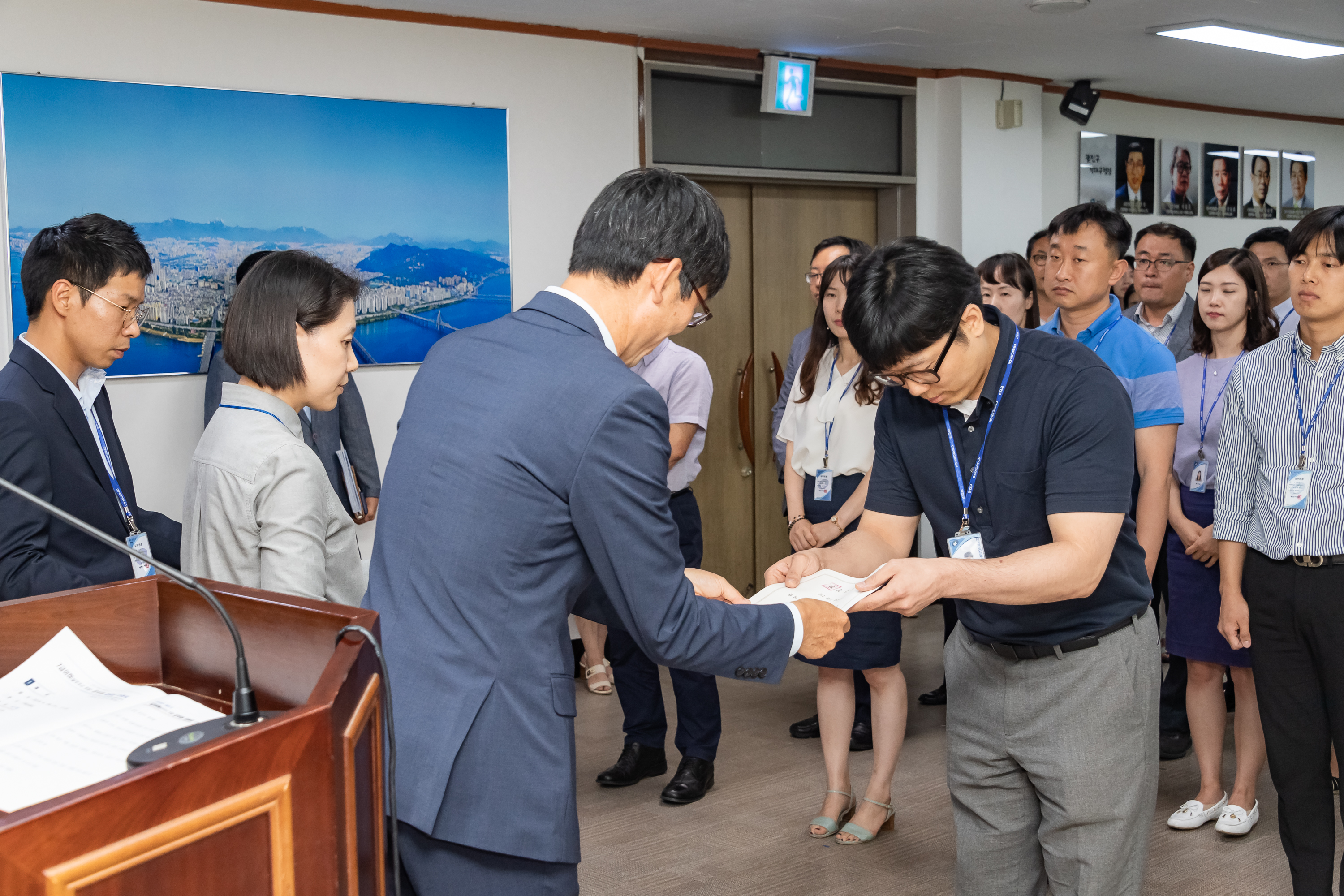 20190626-2019년 하반기 정기인사 발령장 수여식 20190626-85076_S_195715.jpg