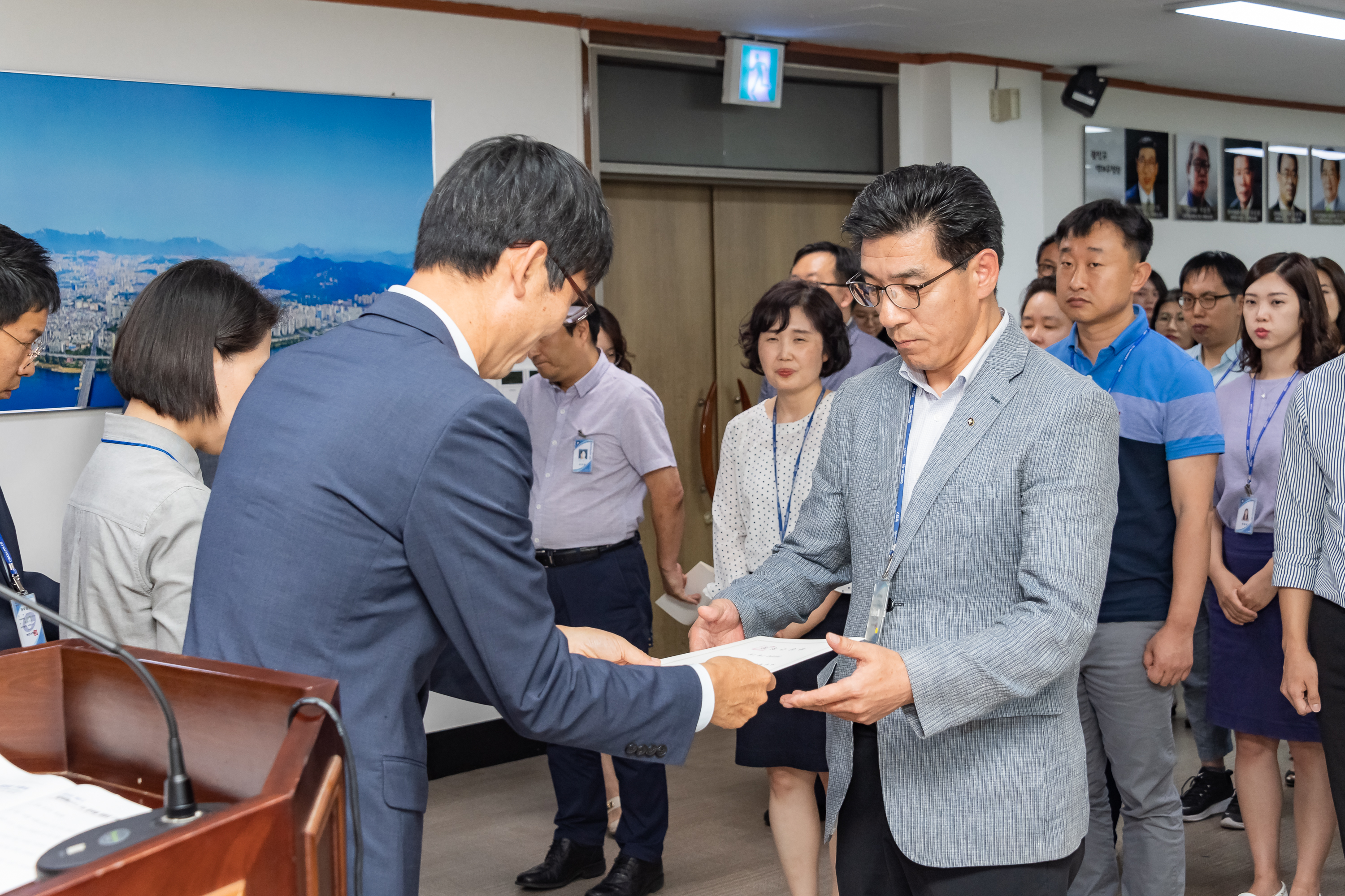 20190626-2019년 하반기 정기인사 발령장 수여식 20190626-85125_S_195725.jpg