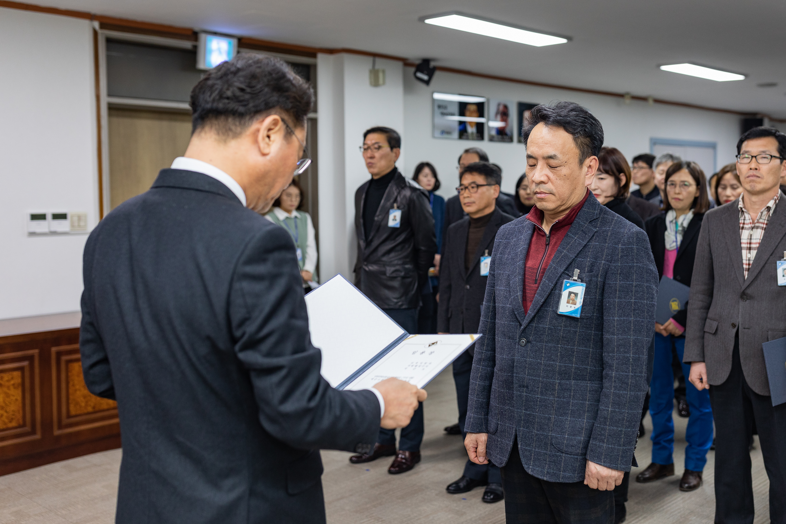 20190104-6급이상 공무원 보직임용 발령장 수여 IB5_9440_S.jpg