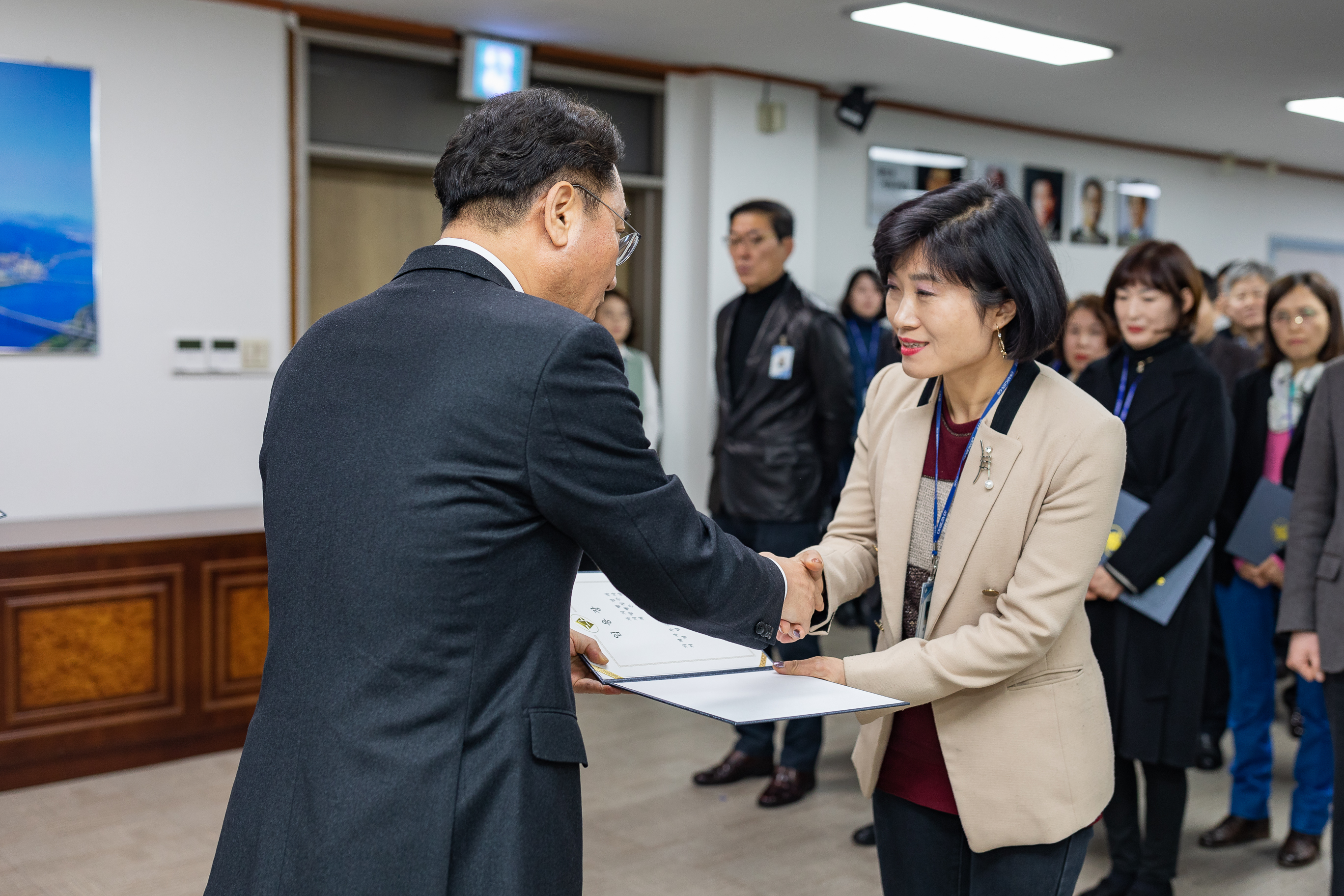 20190104-6급이상 공무원 보직임용 발령장 수여 IB5_9484_S.jpg