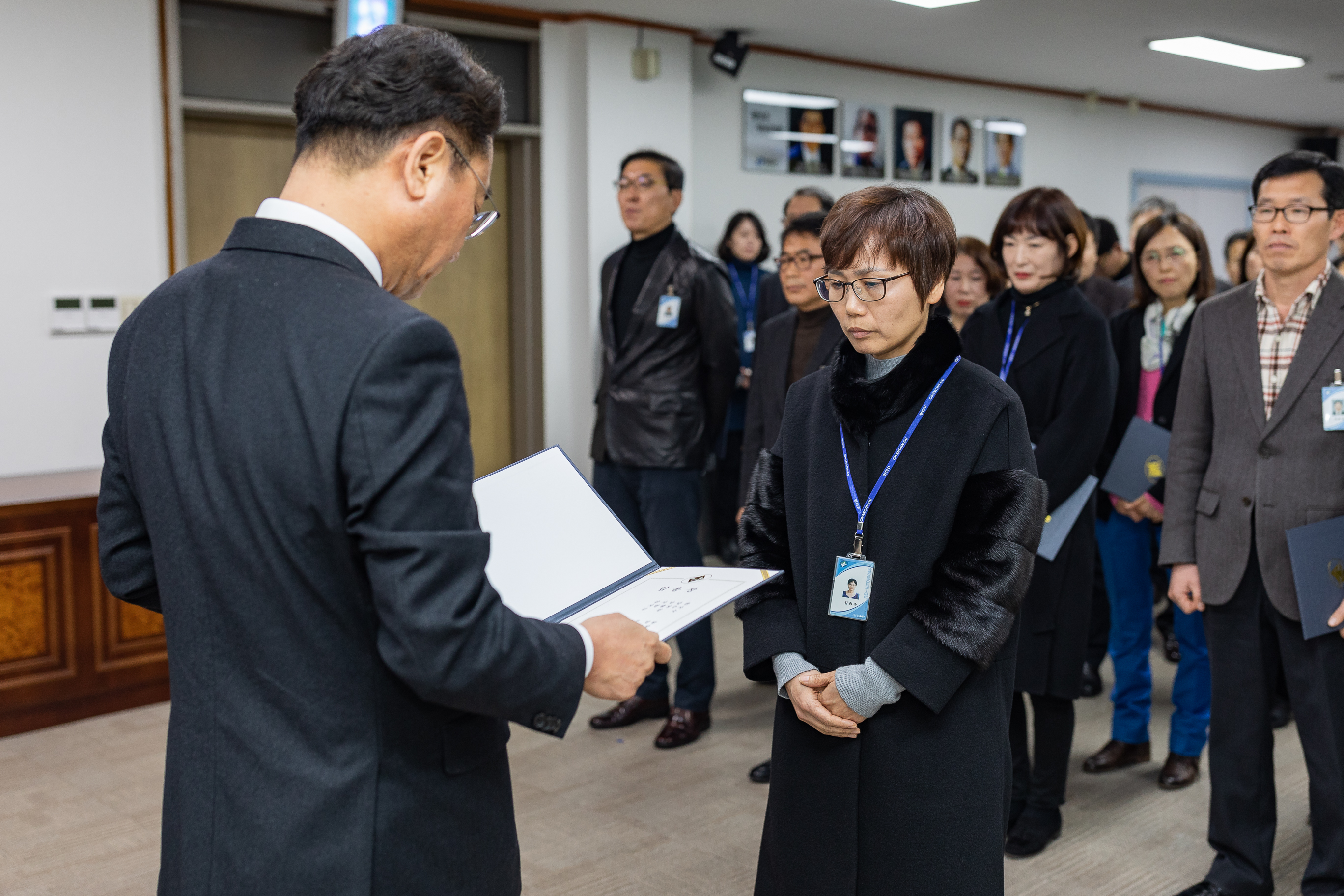 20190104-6급이상 공무원 보직임용 발령장 수여 IB5_9525_S.jpg