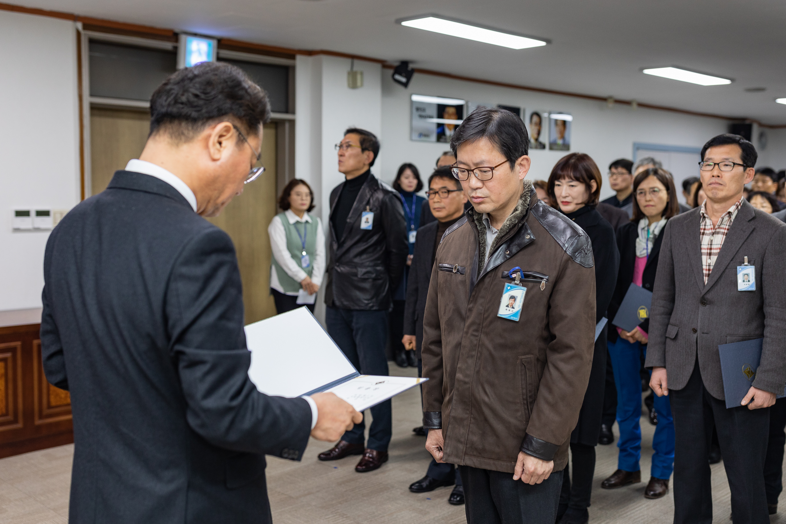 20190104-6급이상 공무원 보직임용 발령장 수여 IB5_9599_S.jpg