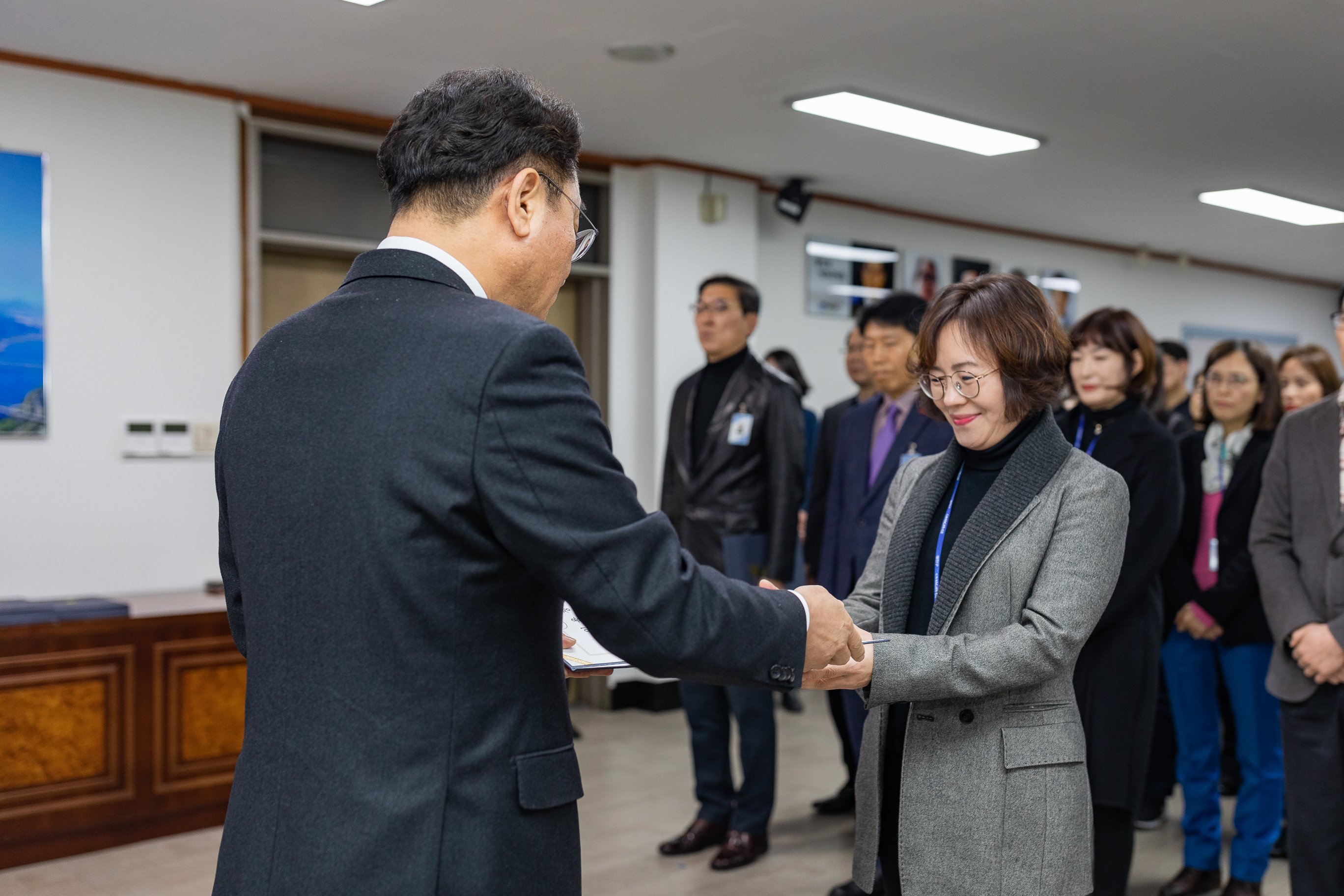 20190104-6급이상 공무원 보직임용 발령장 수여 IB5_9157_S.jpg