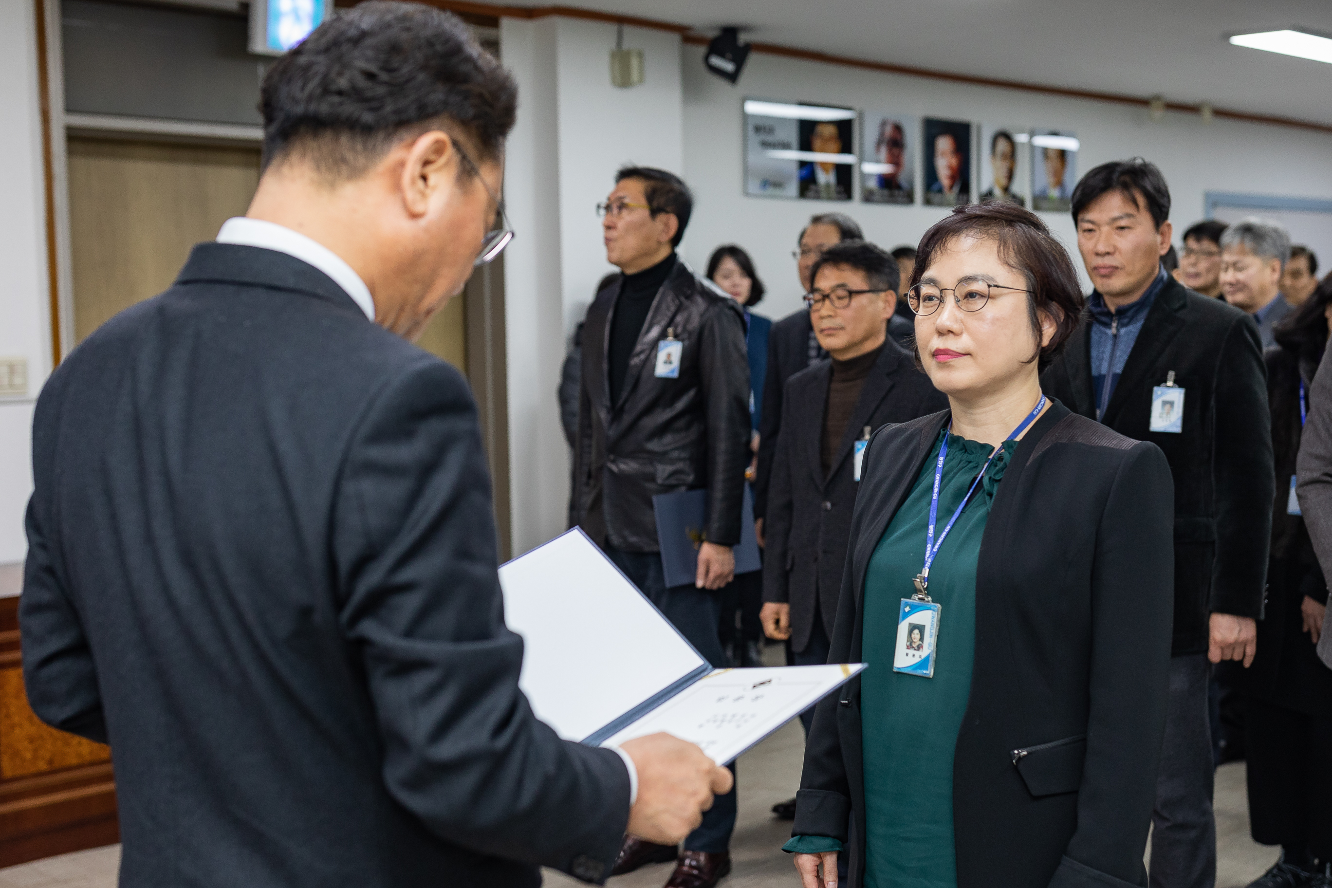 20190104-6급이상 공무원 보직임용 발령장 수여 IB5_9262_S.jpg