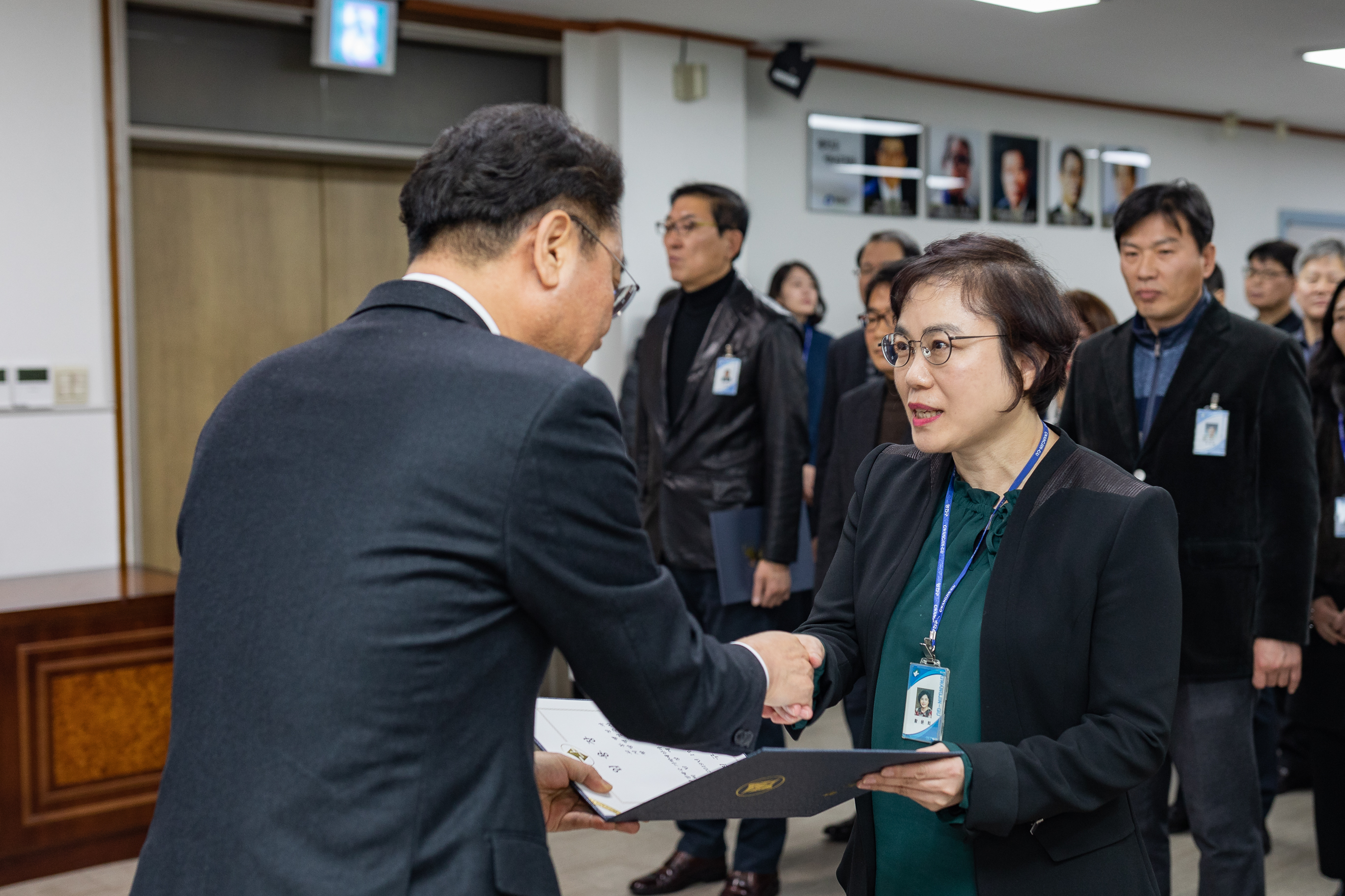 20190104-6급이상 공무원 보직임용 발령장 수여 IB5_9269_S.jpg