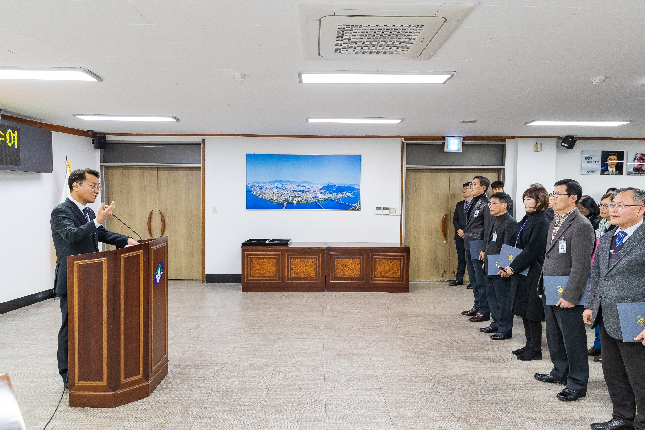 20190104-6급이상 공무원 보직임용 발령장 수여 IB1_7373_S.jpg