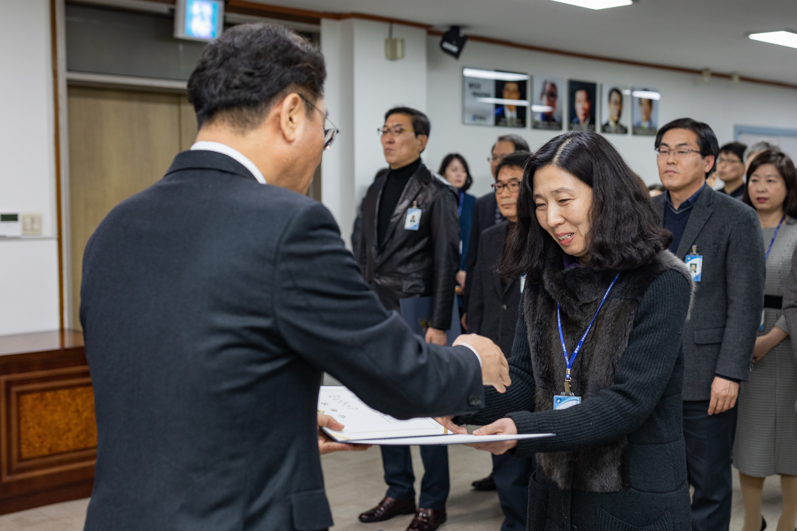 20190104-6급이상 공무원 보직임용 발령장 수여 IB5_9288_S.jpg