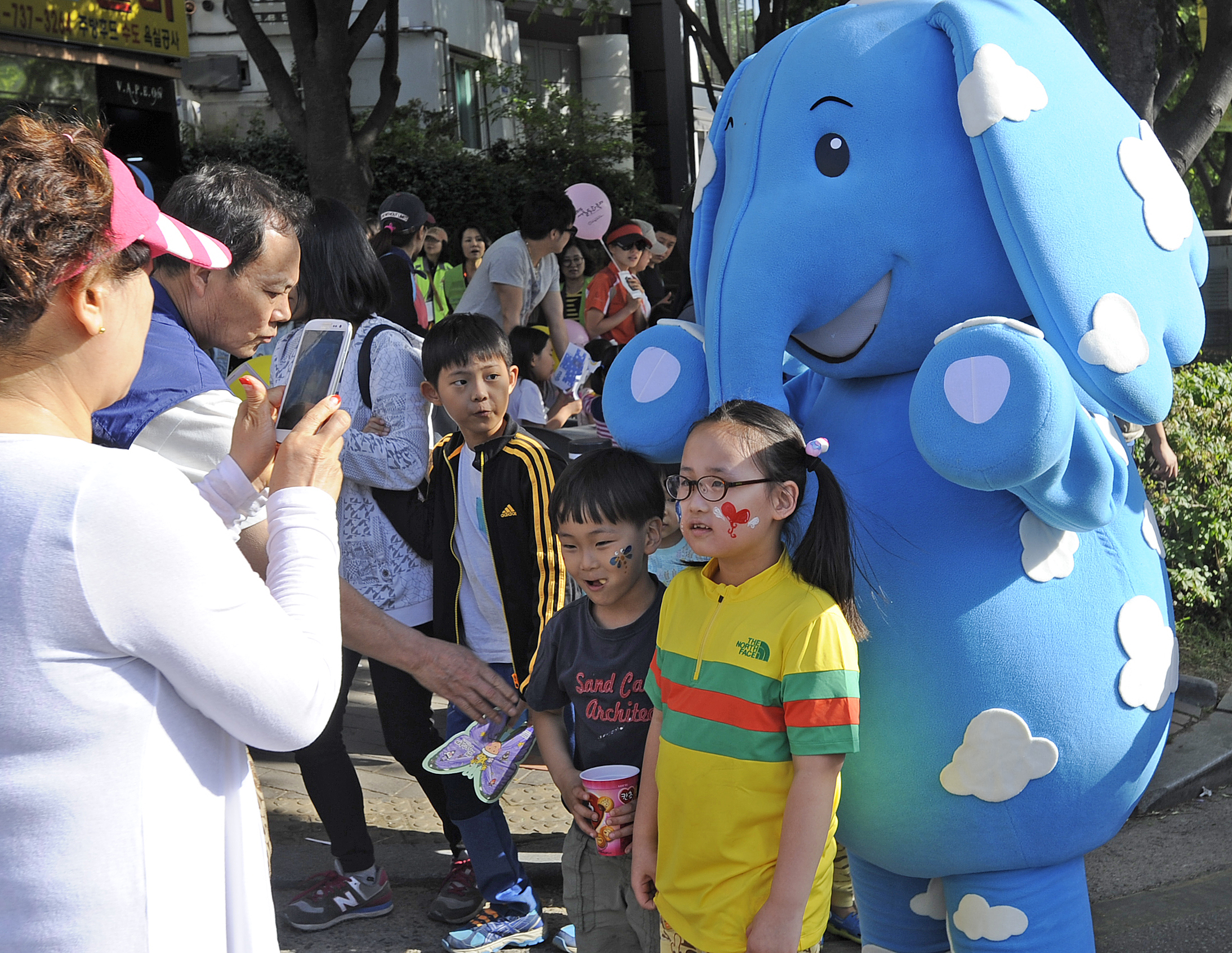 20150505-제4회 서울동화축제- 거리공연 117646.JPG