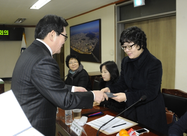 20140121-광진구 여성위원회 위촉장 수여 및 회의 95774.JPG