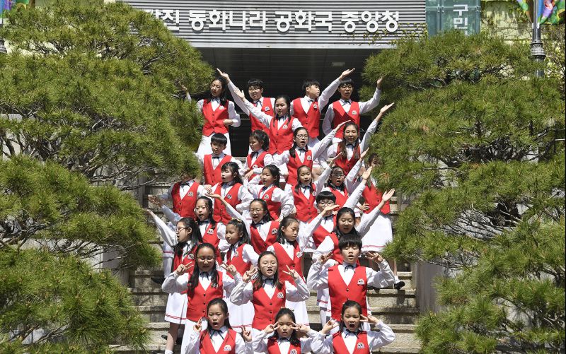 20180425-아우룸합창단 서울동화축제 버스킹 172481.jpg