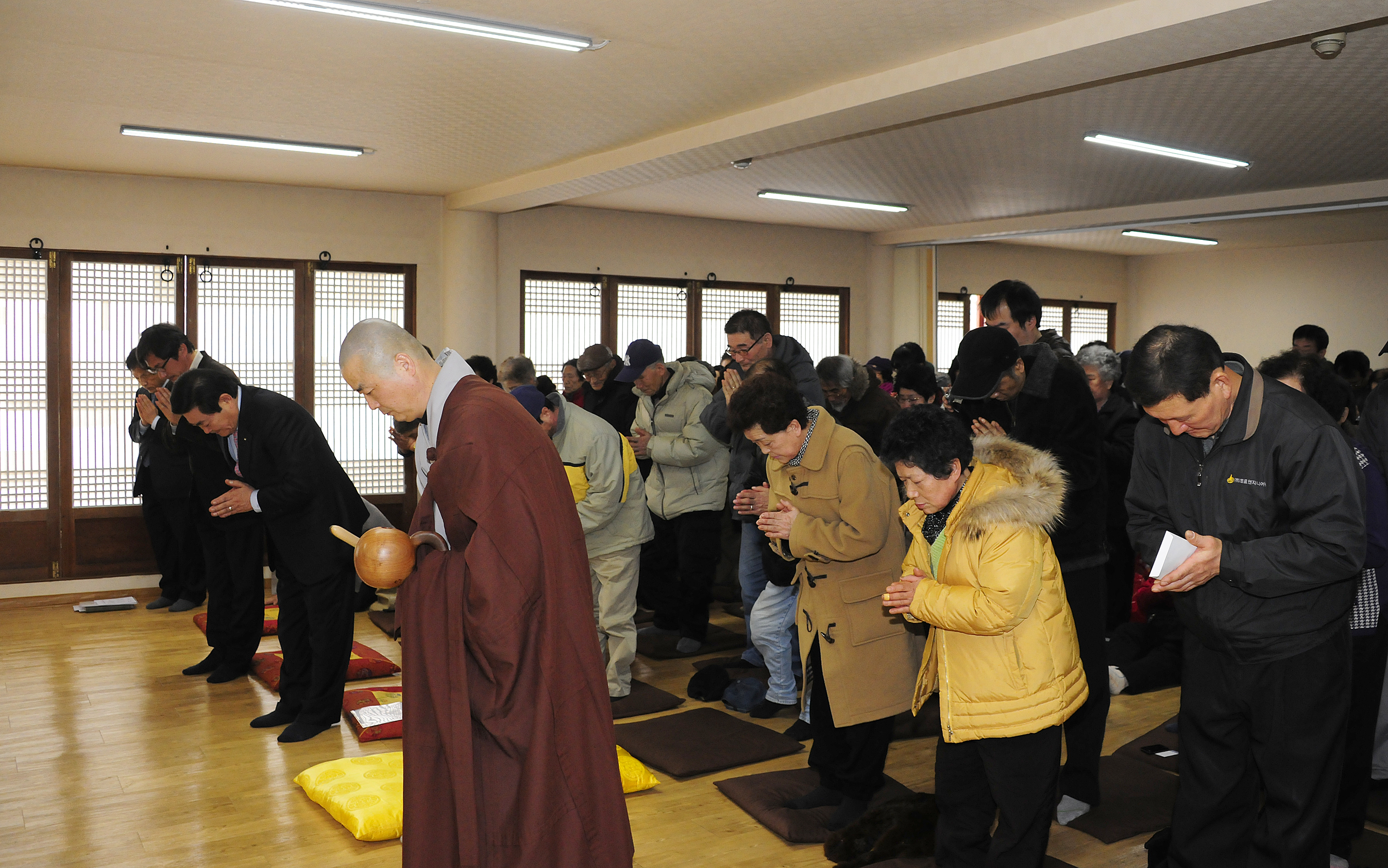 20120222-영화사-저소득가정 결연 후원금 전달식 50258.JPG