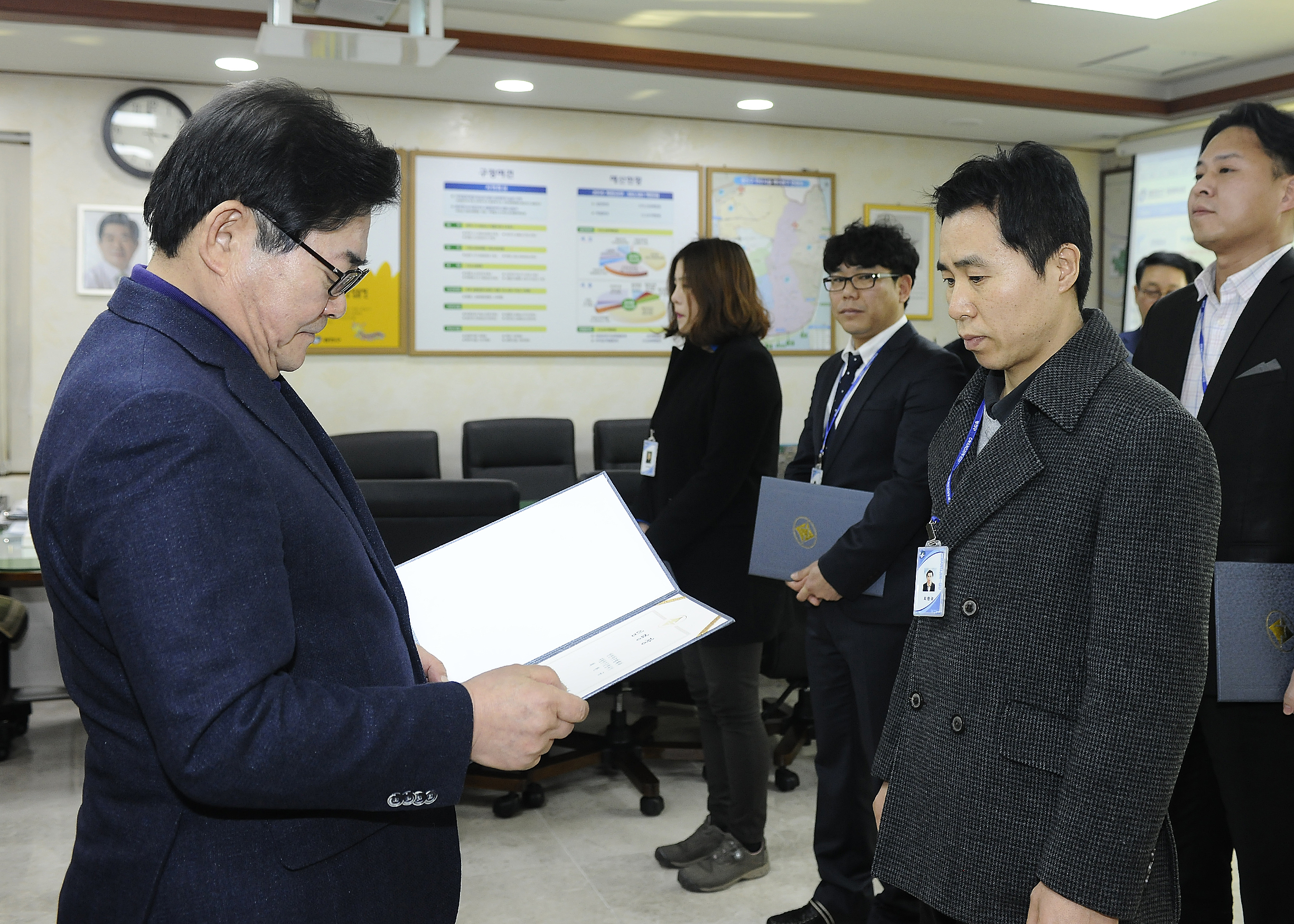 20160217-관리운영직 공무원 전직임용 발령 133831.JPG