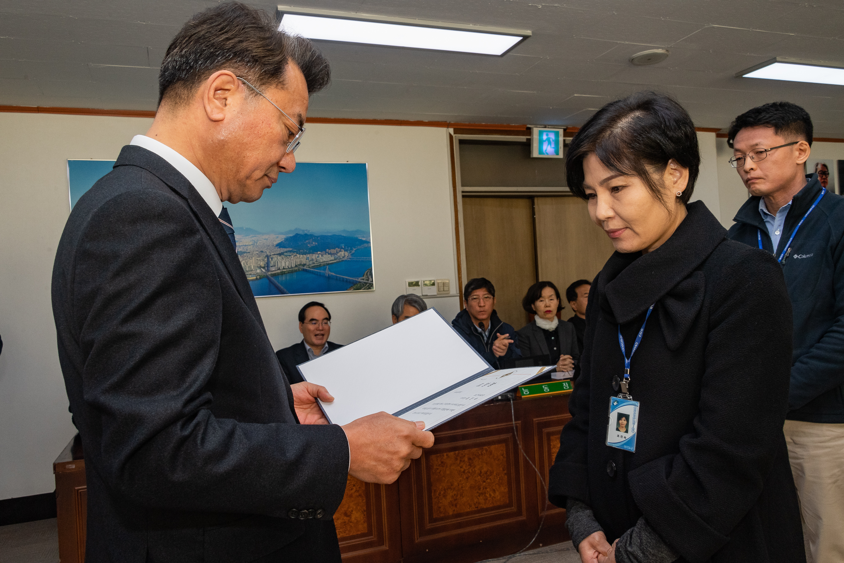 20181122-간부회의 우수공무원 179270.jpg