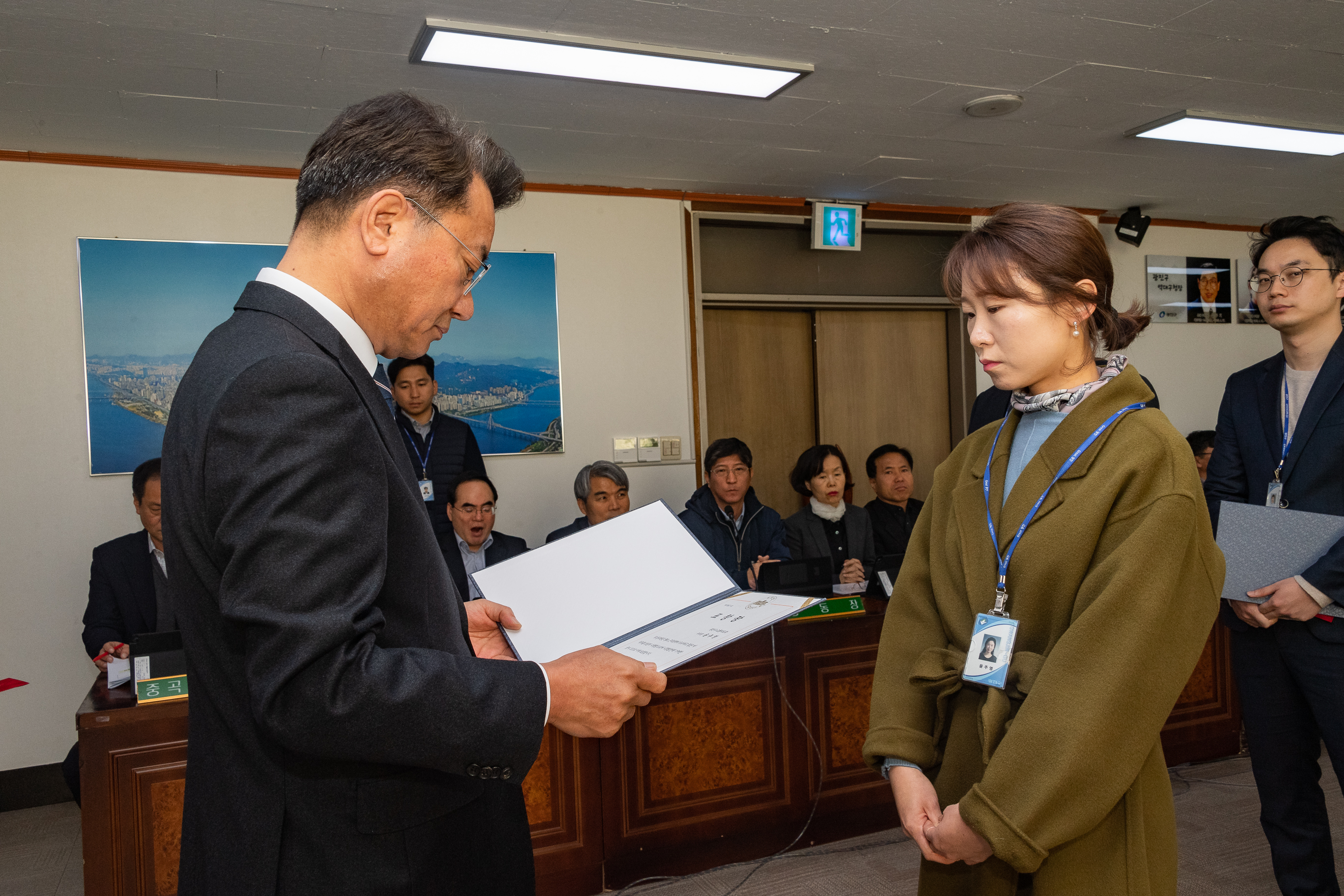 20181122-간부회의 우수공무원 179276.jpg