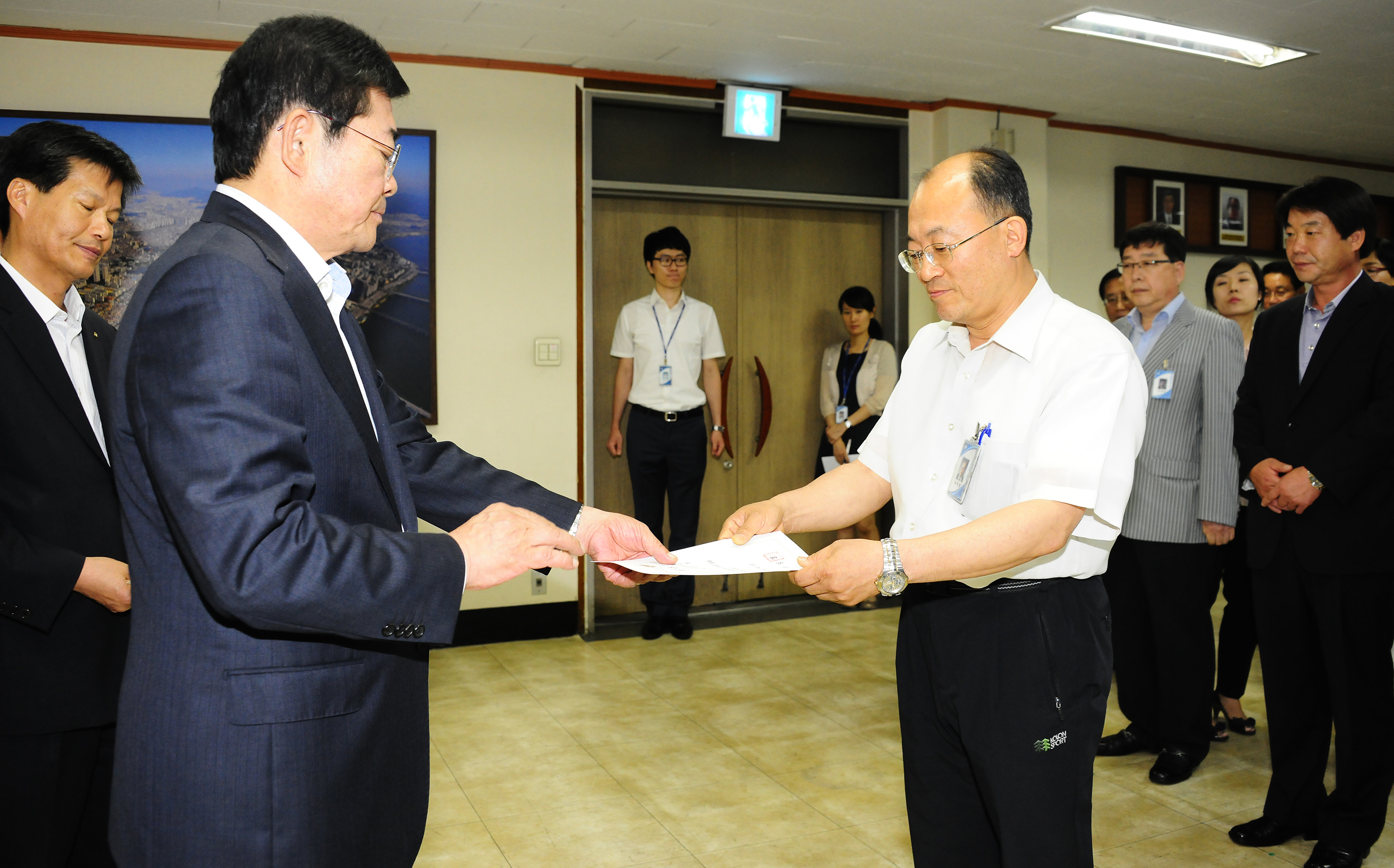 20120702-임명장 수여 57538.JPG